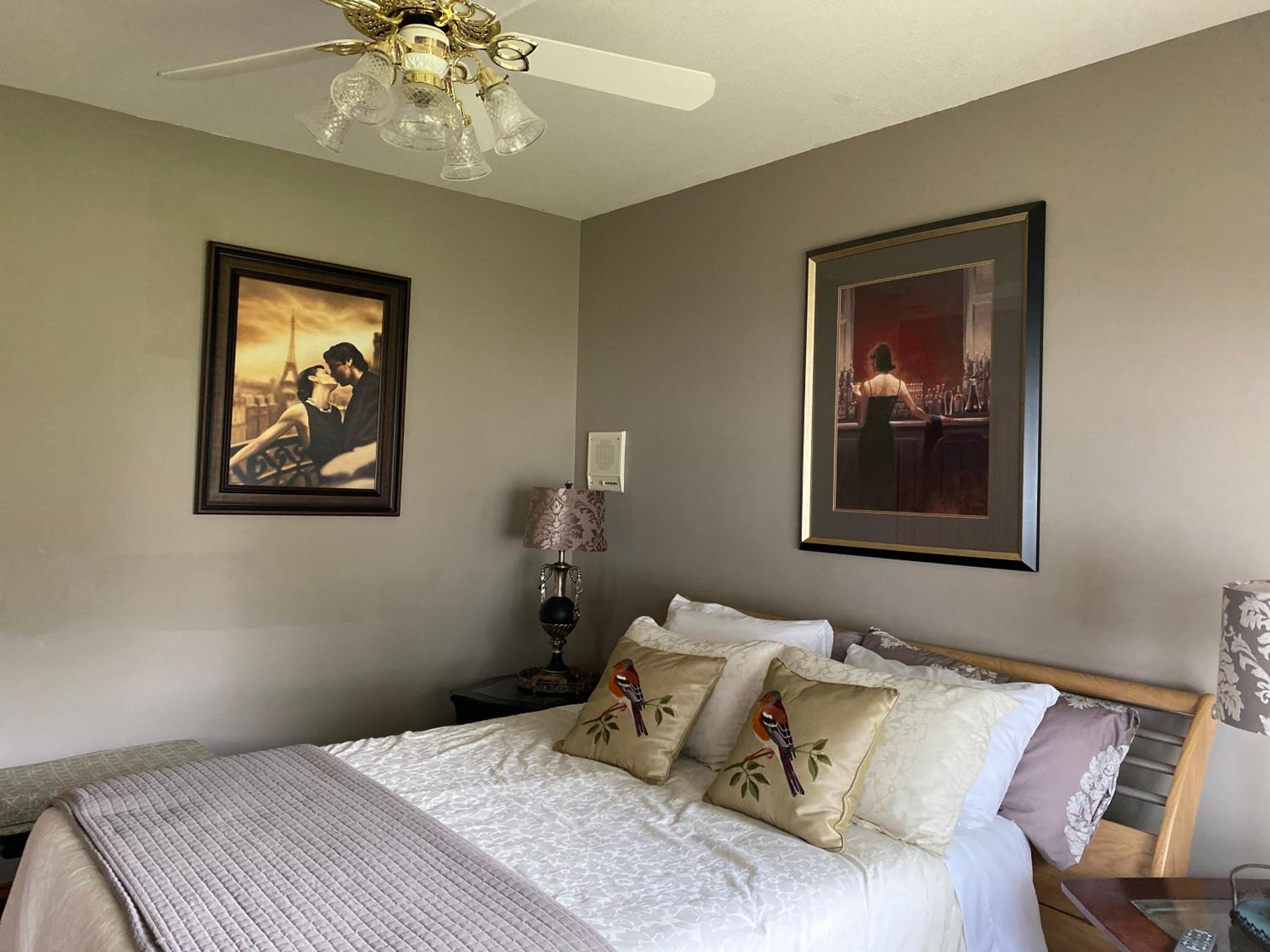 Rolling Hills Country Resort Bed and Breakfast