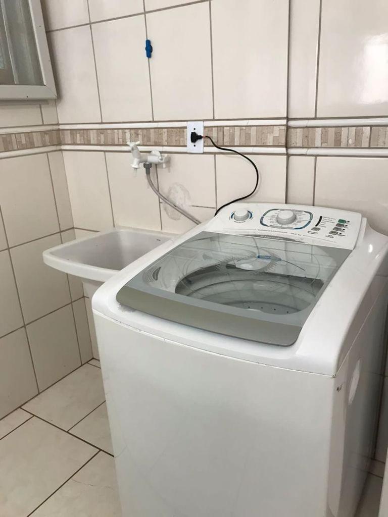 Casa Enseada 3 quartos para até 6 pessoas com 2 ar split