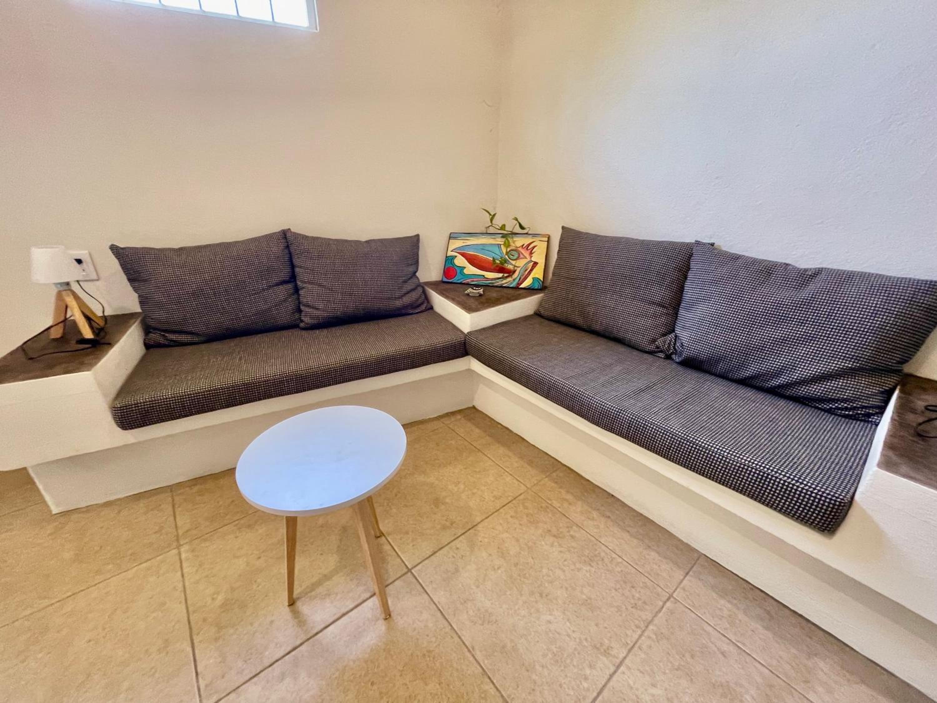 Bonobo House for 5 & Loft for 2- your best Puerto options! view 2