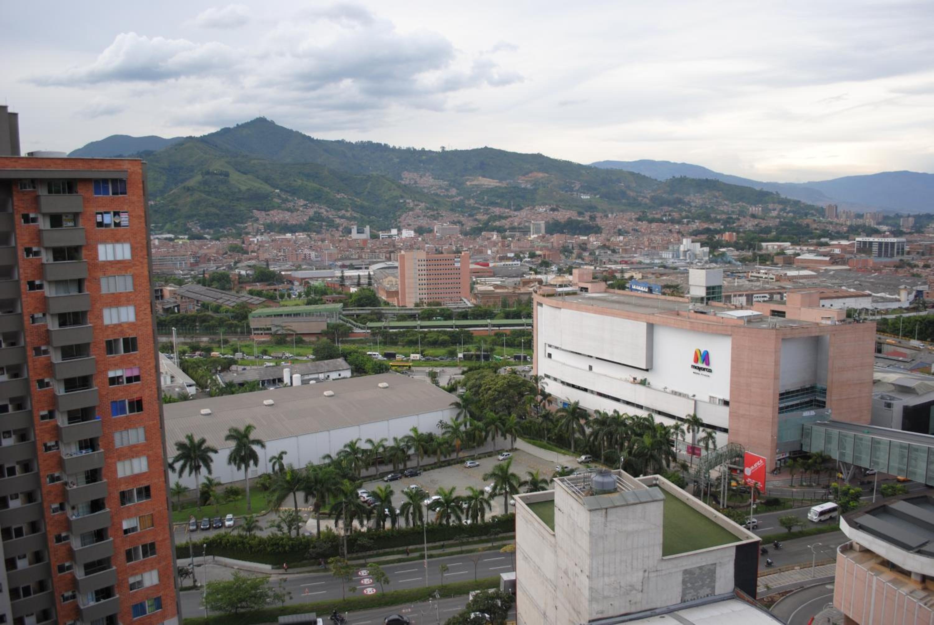 Near El Poblado,New Modern,Turco,Jacuzzi & Pools
