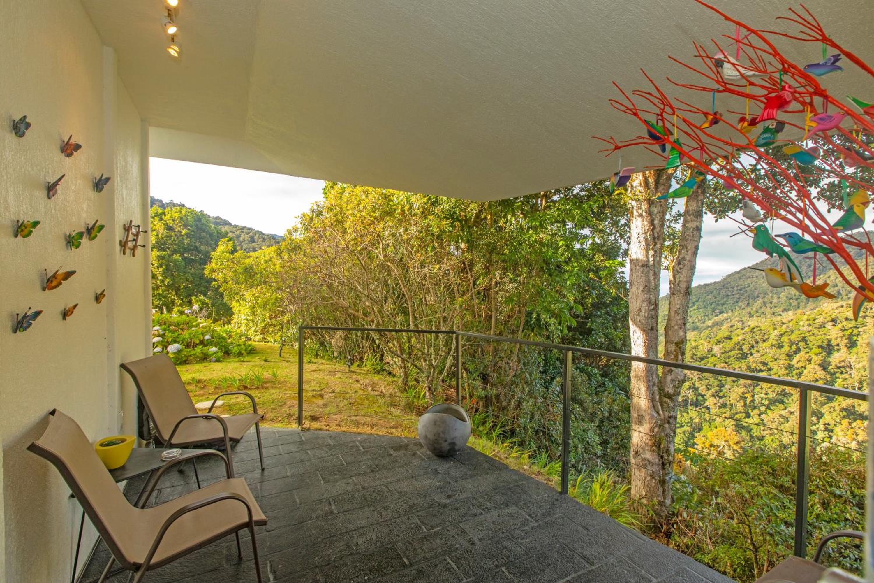 Dantica Cloud Forest Lodge