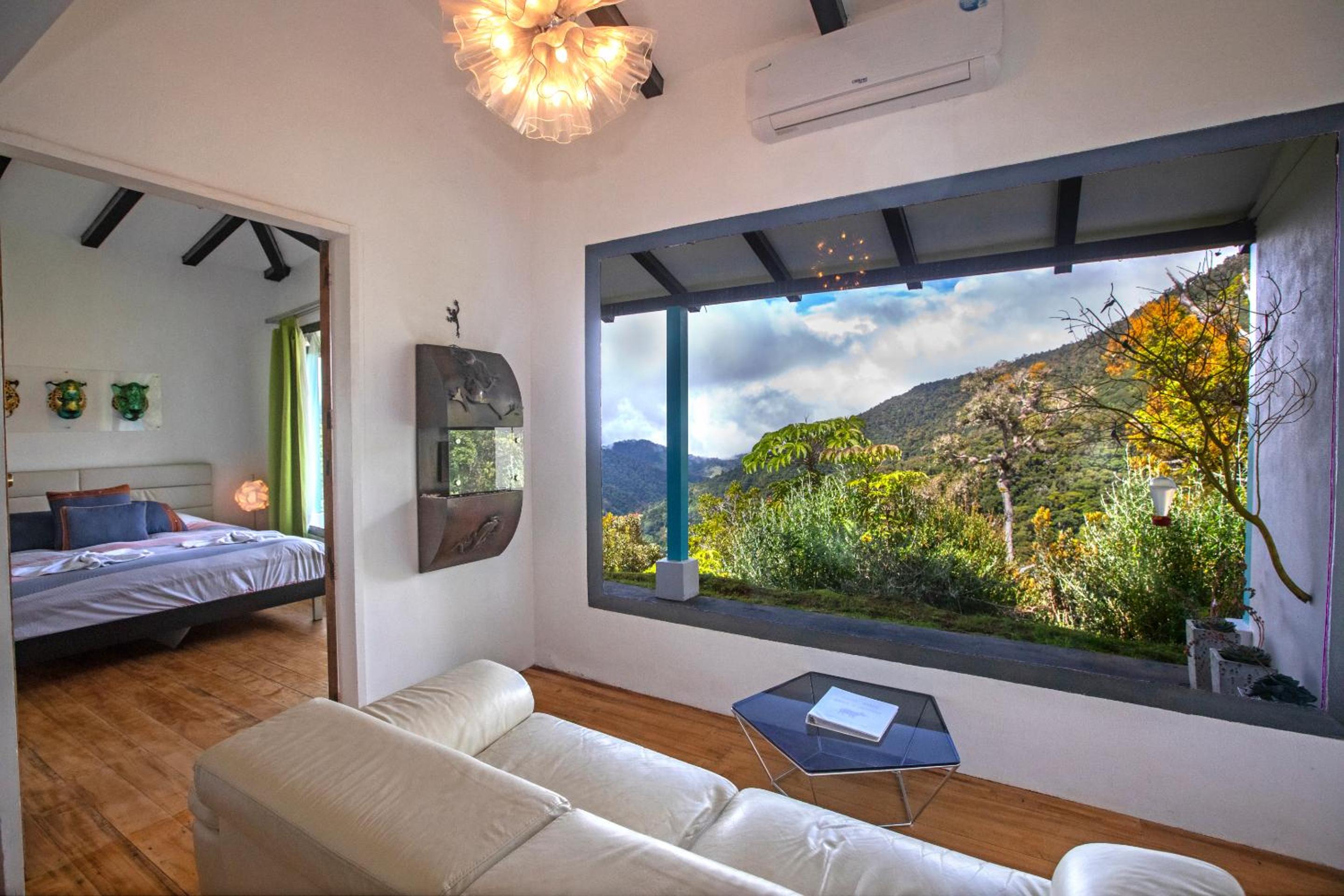 Dantica Cloud Forest Lodge