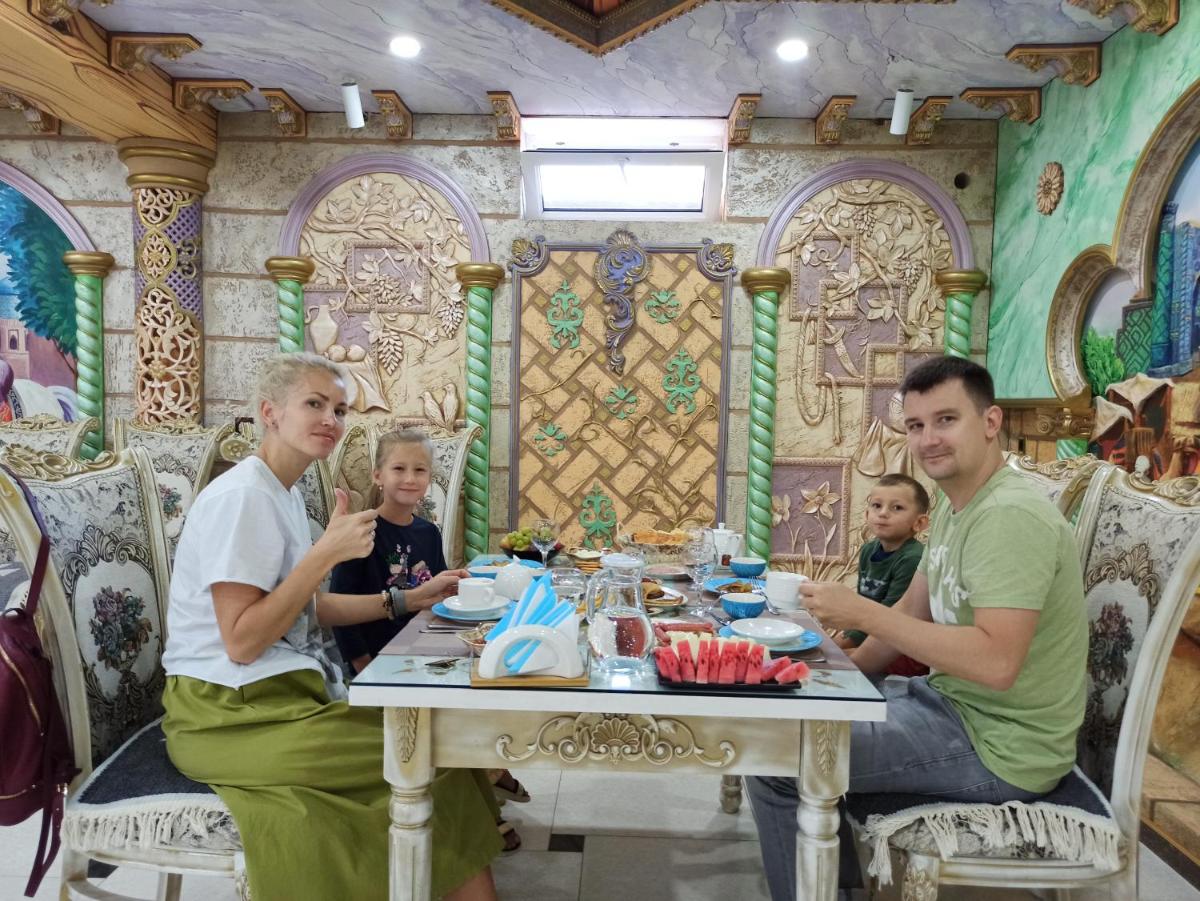 restaurant