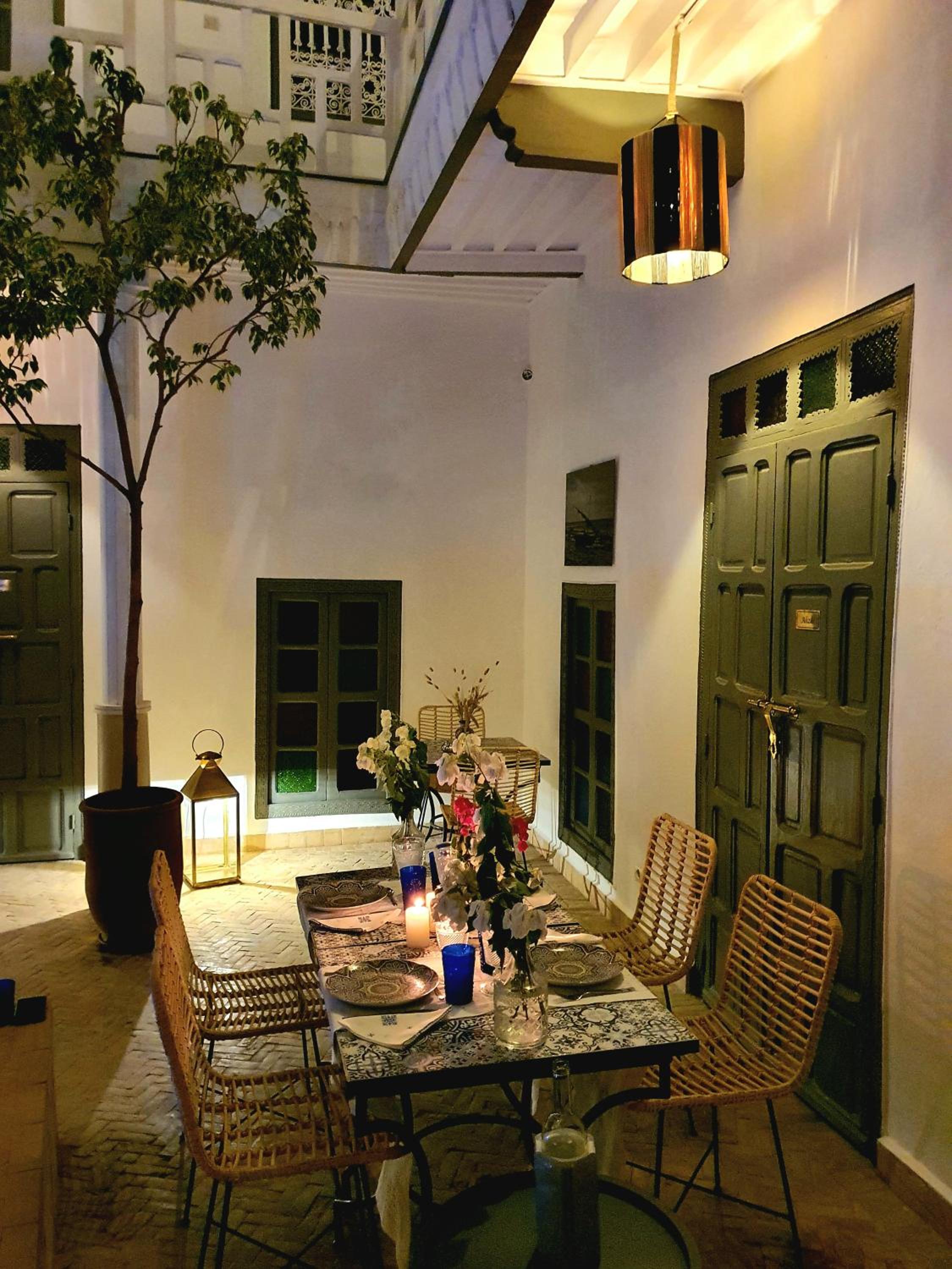 dining