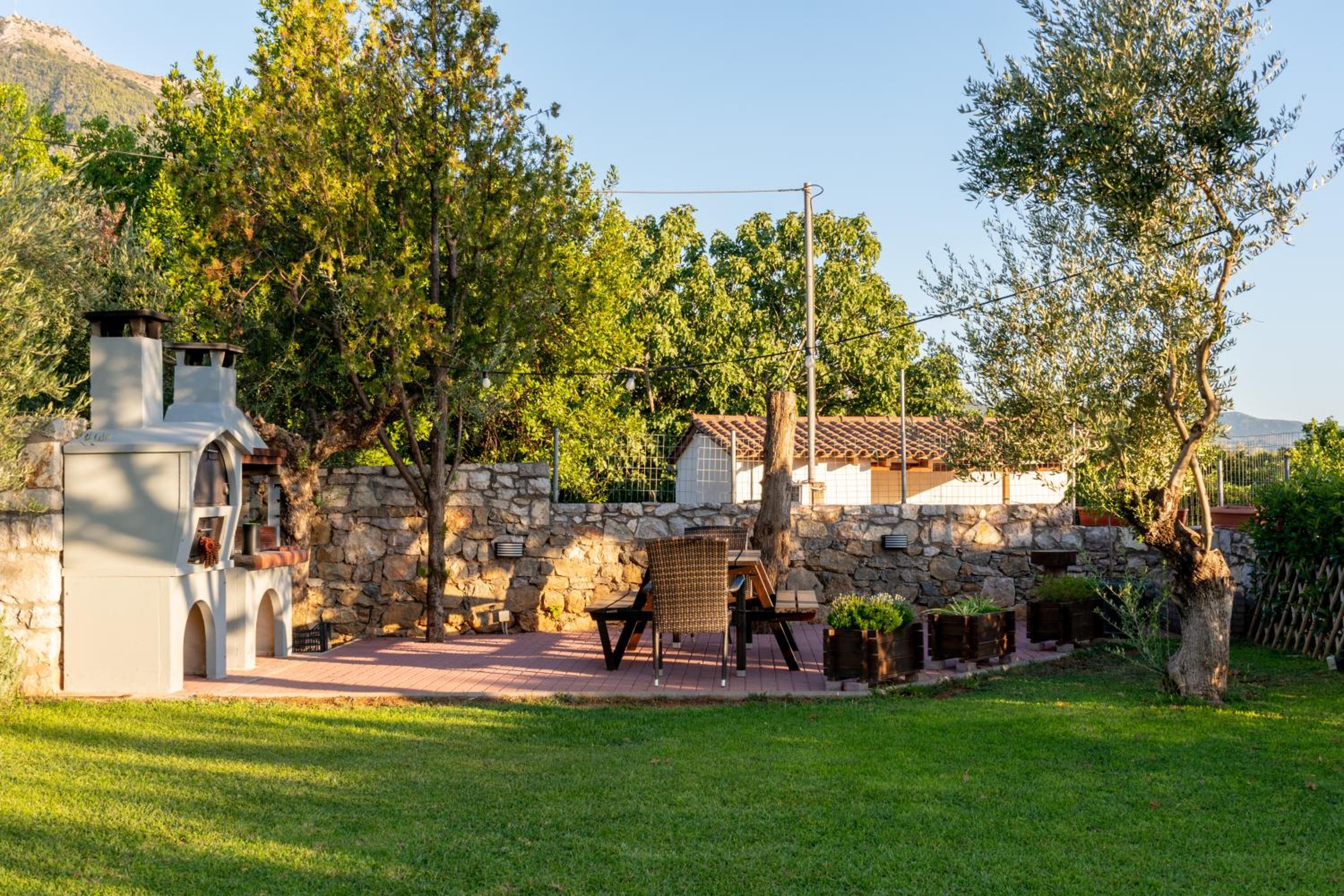 kostas house