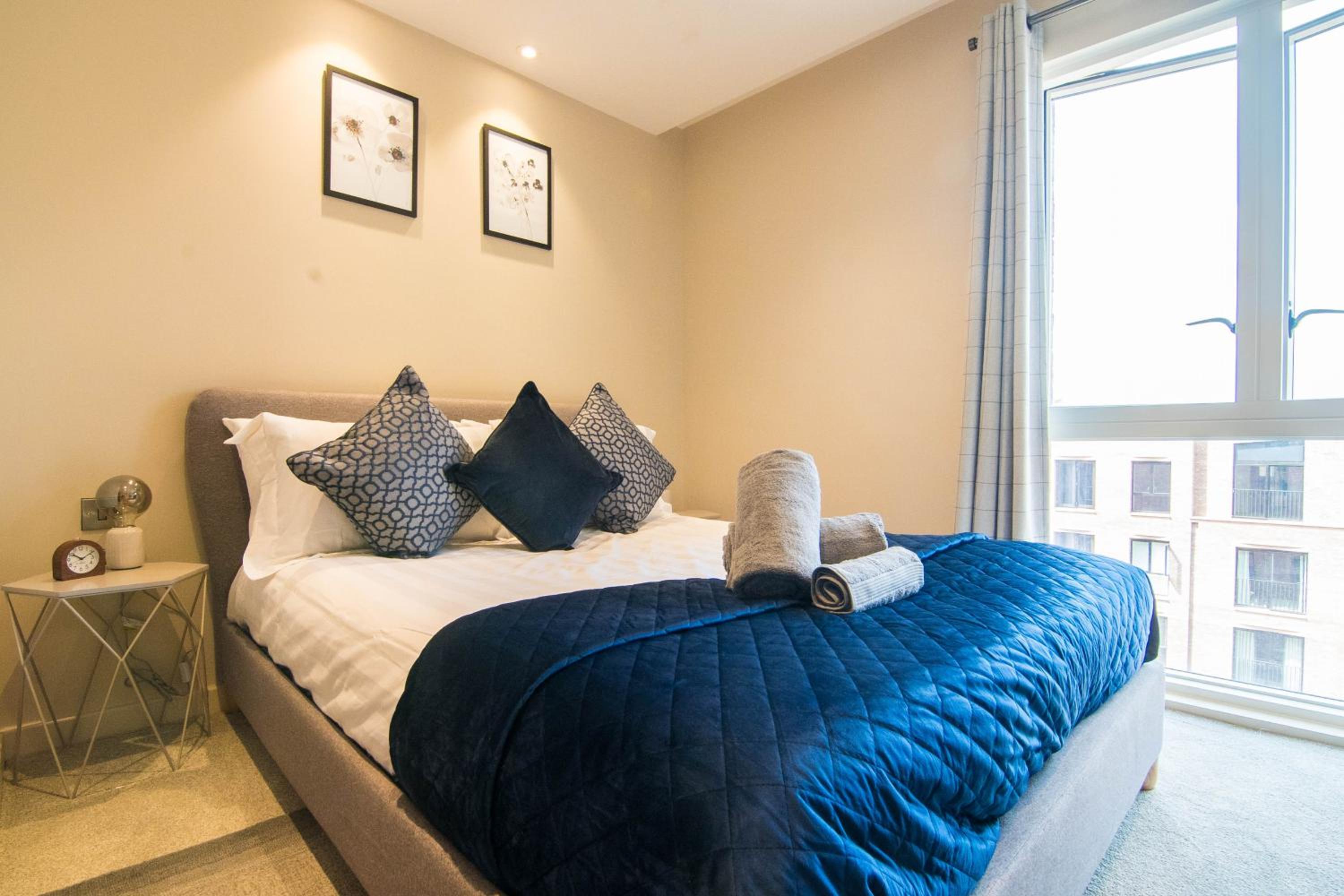 Entire 1 Bed - Number 39 - The Cosy Collection Ltd view 3