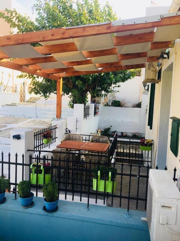 Kontos-Traditional house in Andros beach view 5