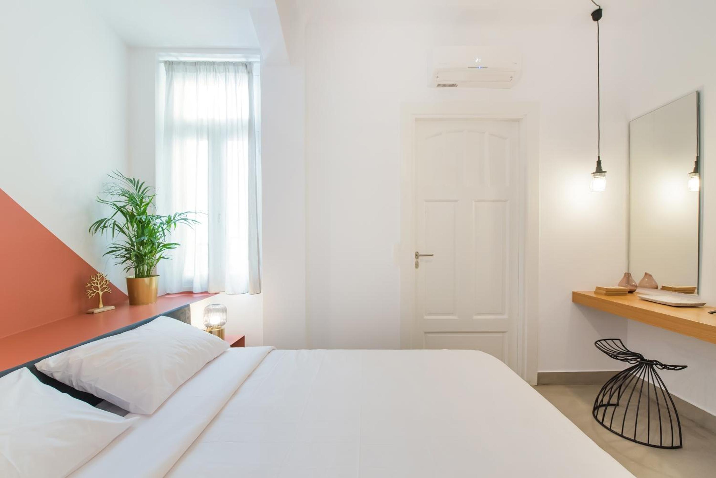 MONK Monastiraki Suites