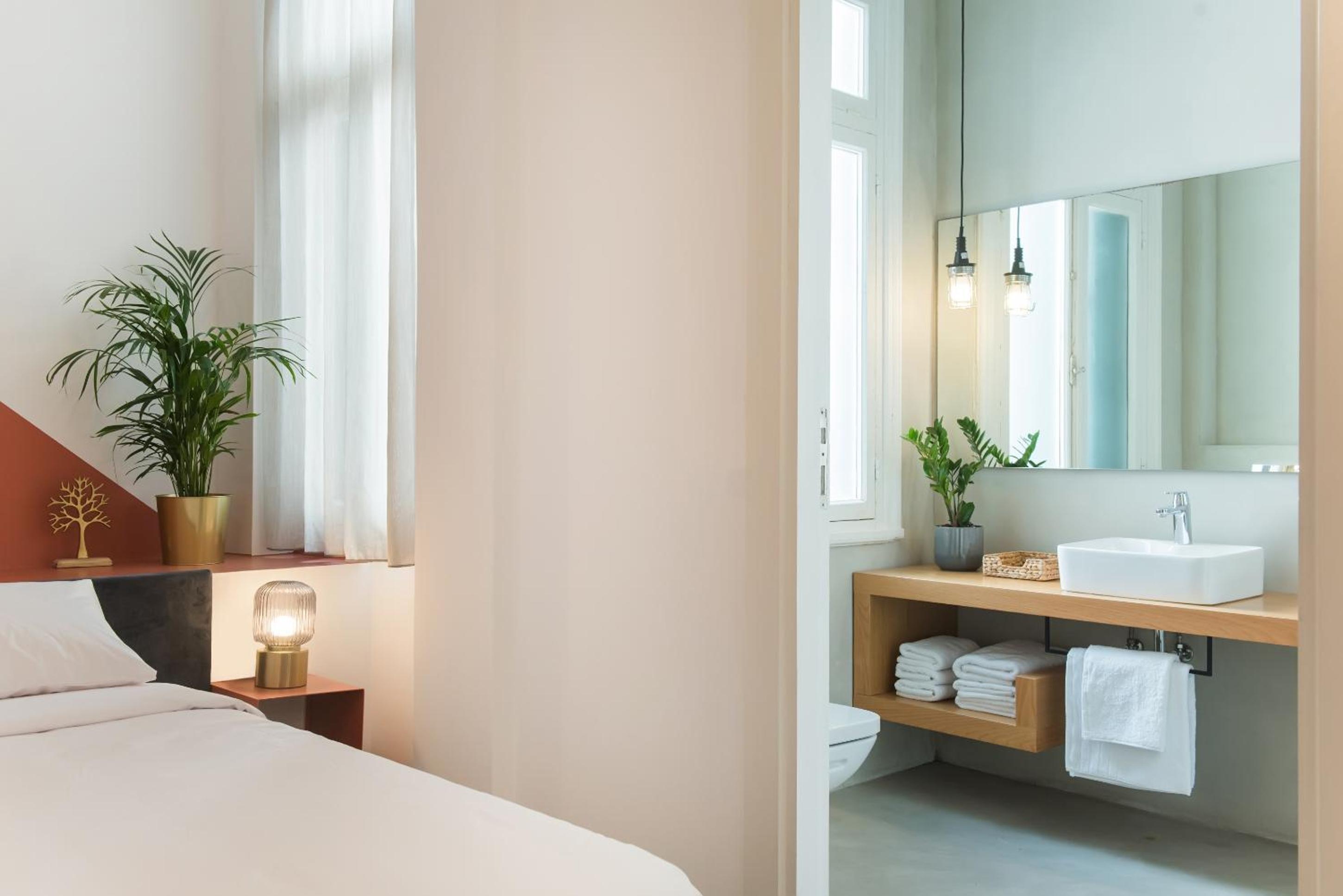 MONK Monastiraki Suites