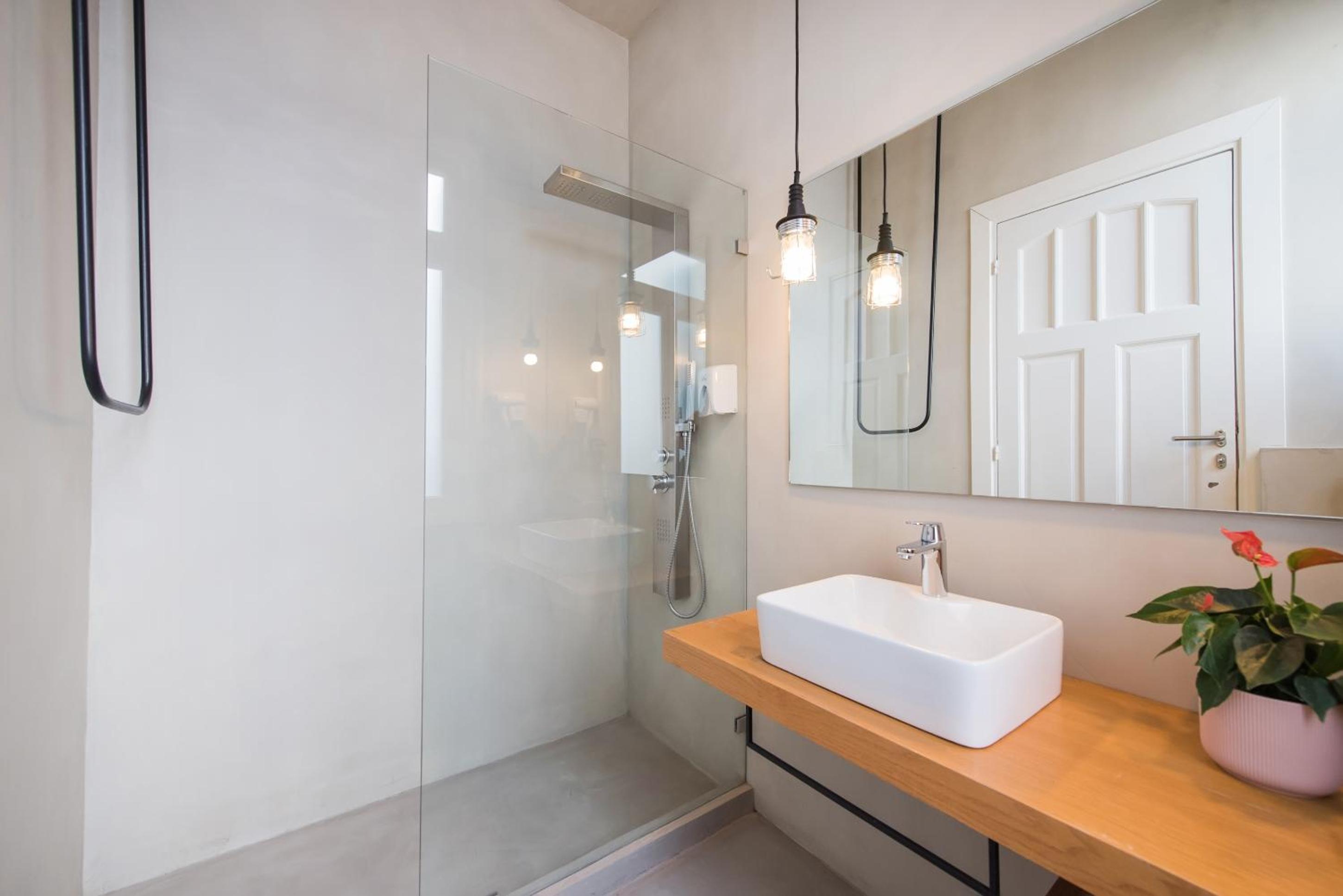 MONK Monastiraki Suites