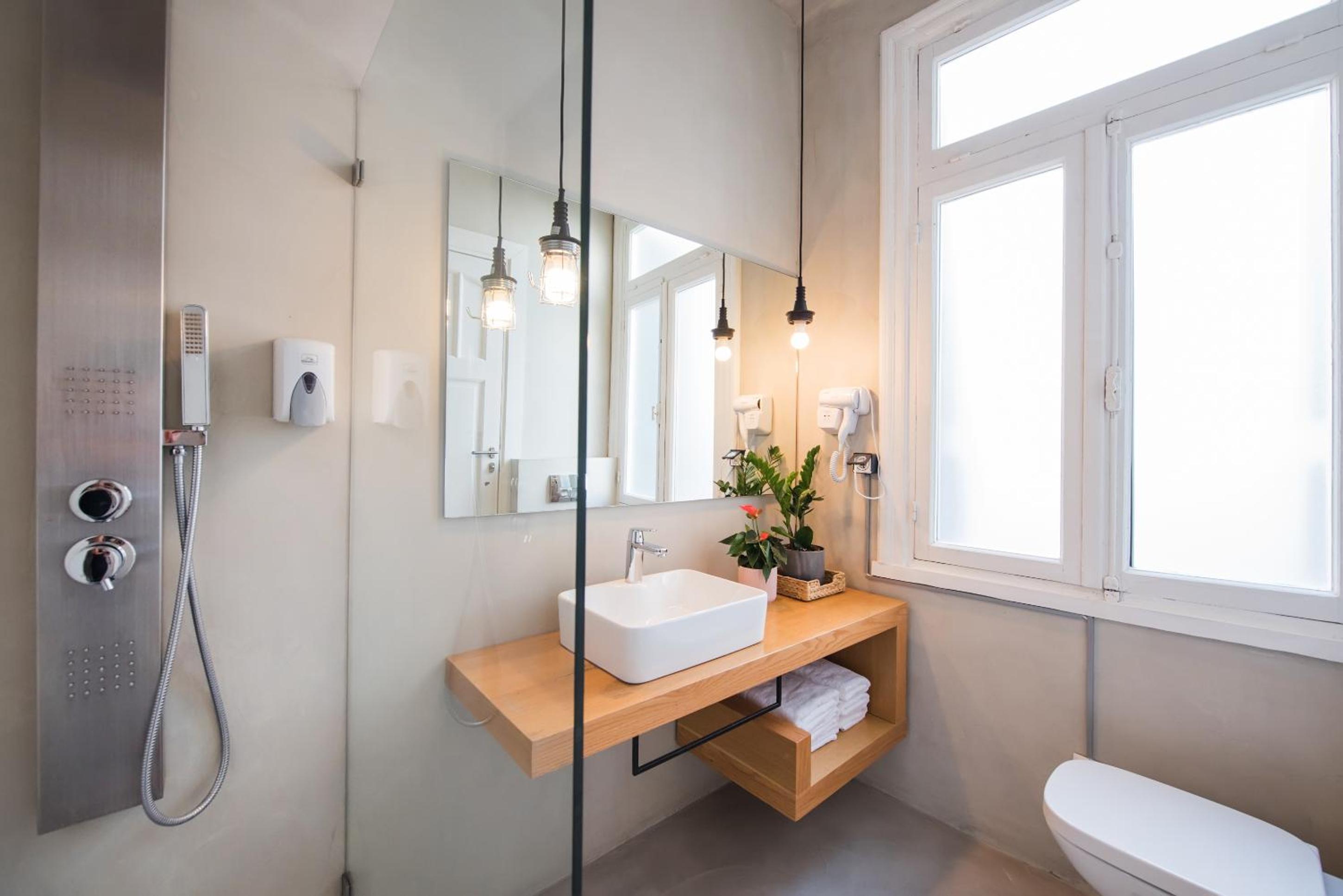 MONK Monastiraki Suites