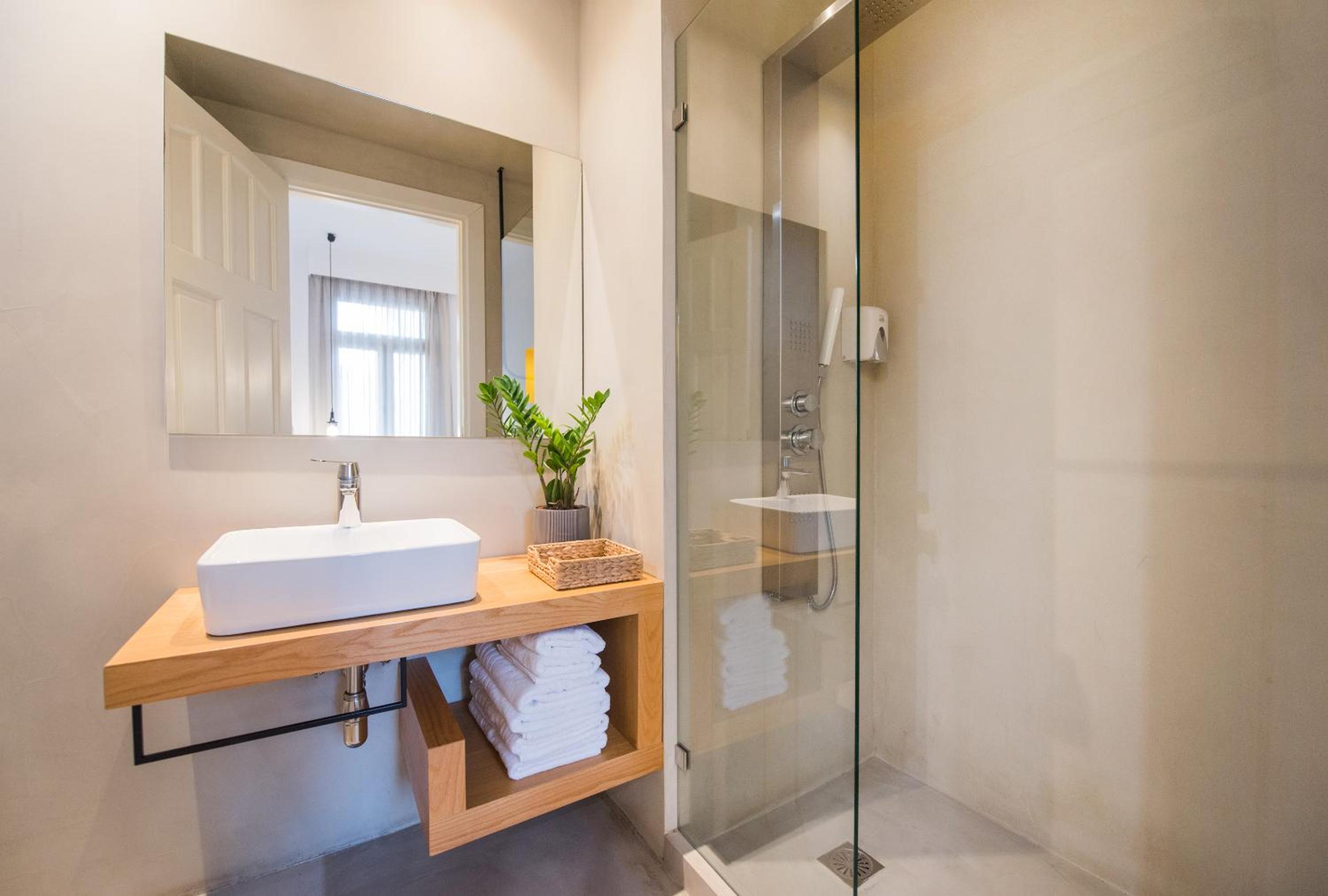 MONK Monastiraki Suites