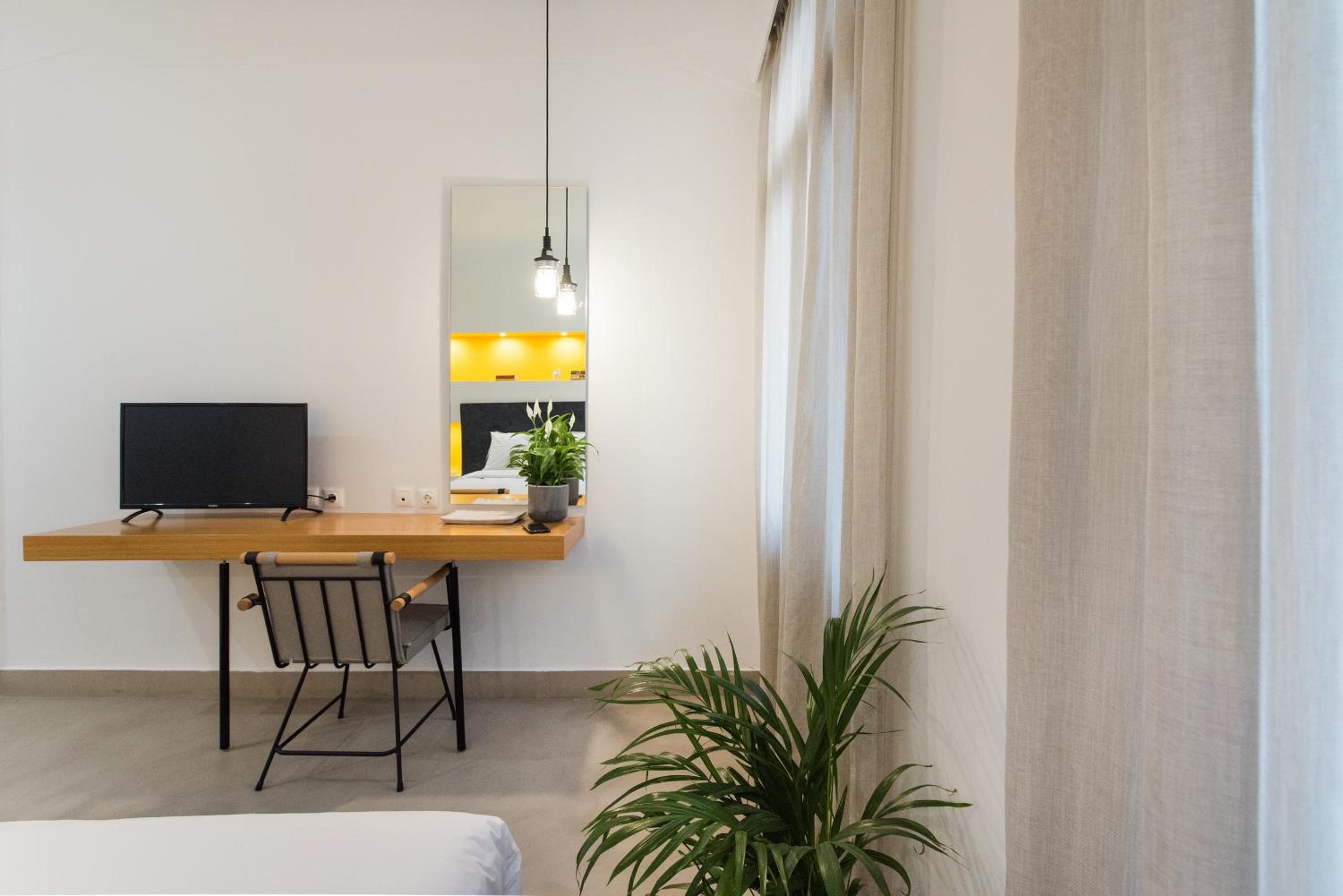 MONK Monastiraki Suites