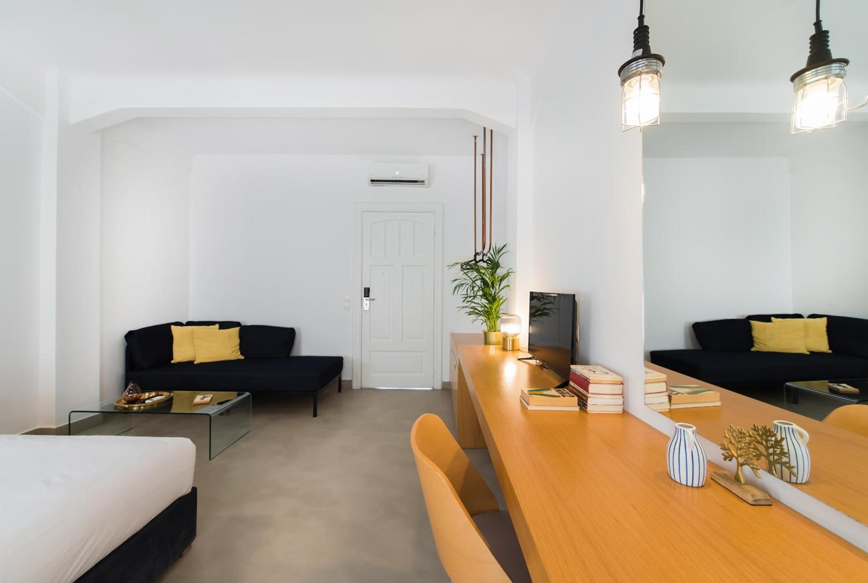 MONK Monastiraki Suites