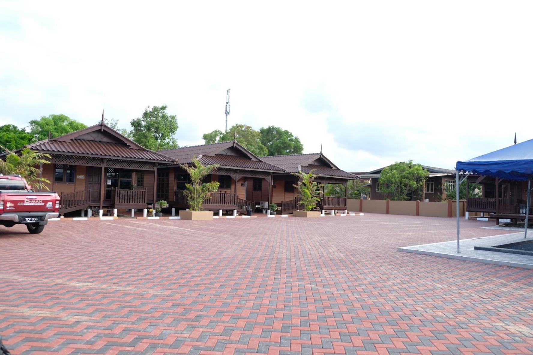 D'Razna Chalet Pantai Seberang Takir view 4