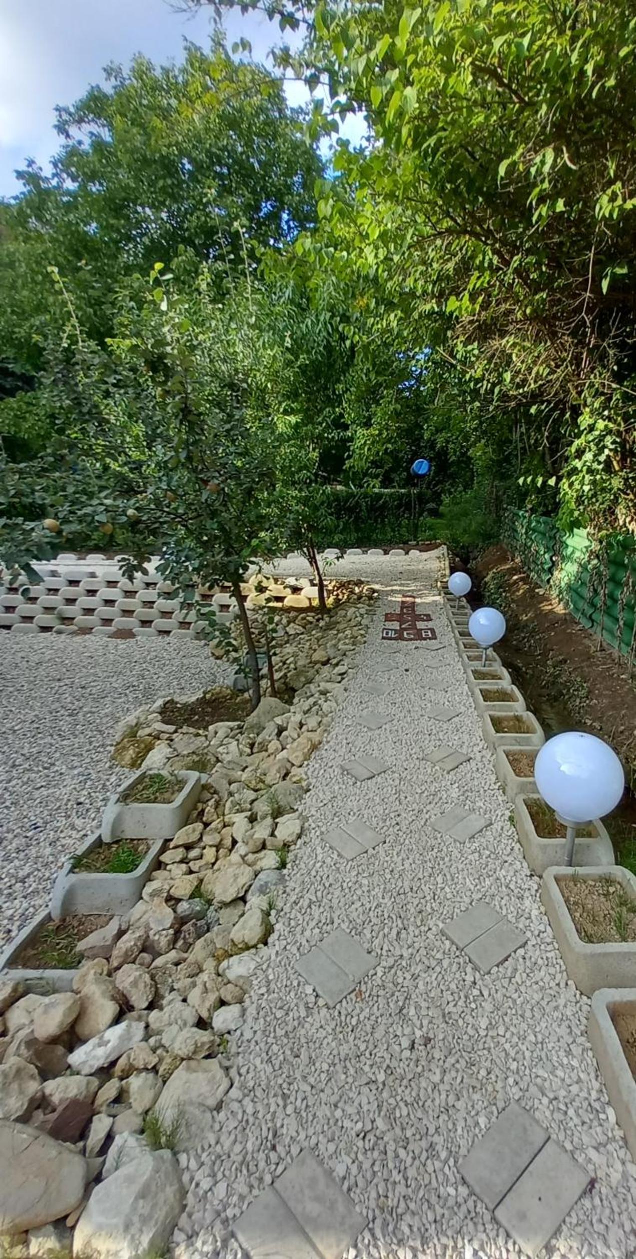 Photo 28