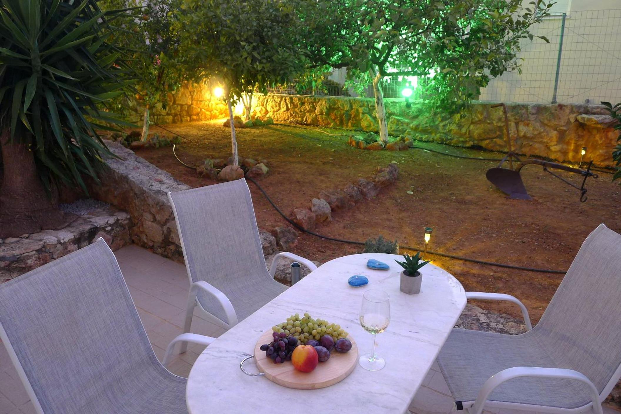 Maria & Manos Guest House, Agios Onoufrios beach view 5