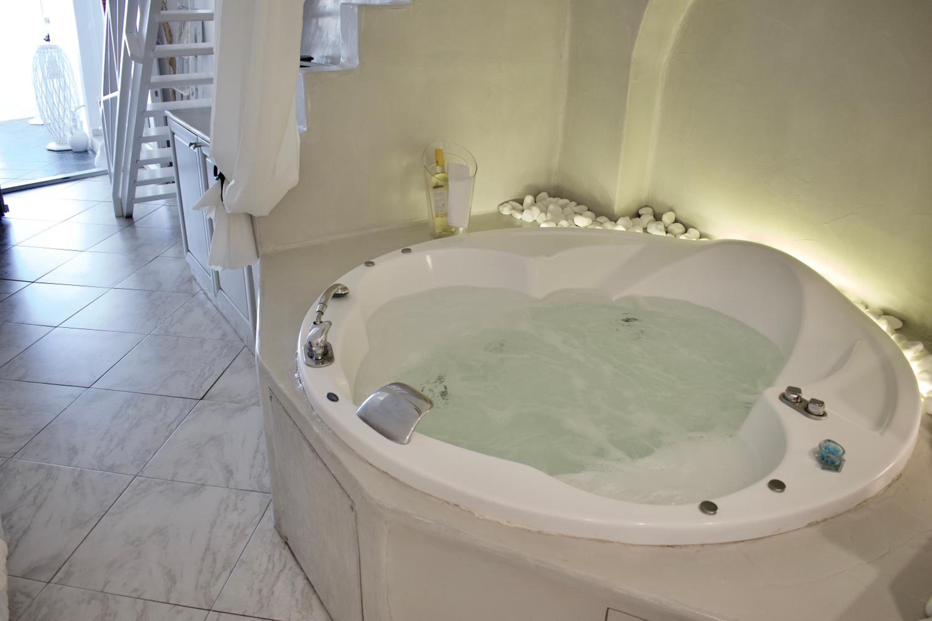 Aeolos Eco Studios & Suites Adults Only 7