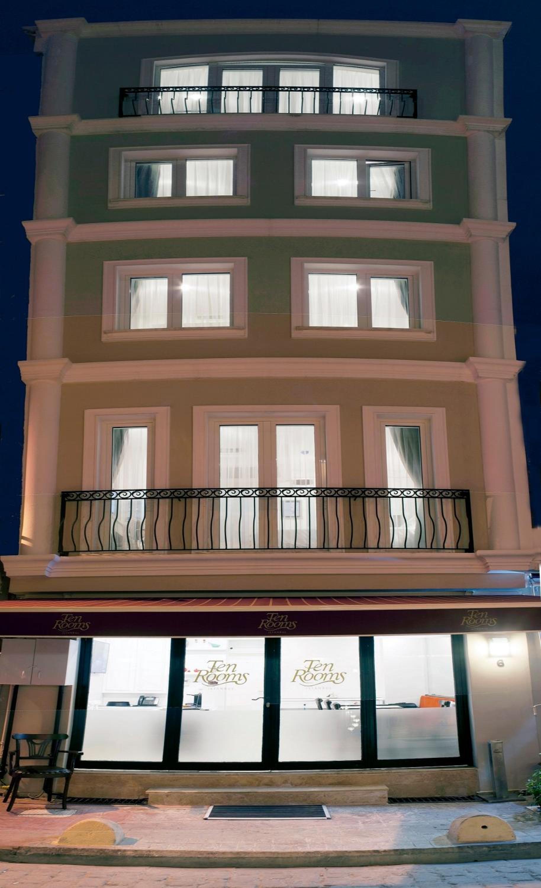 Ten Rooms İstanbul Otel - Image 24