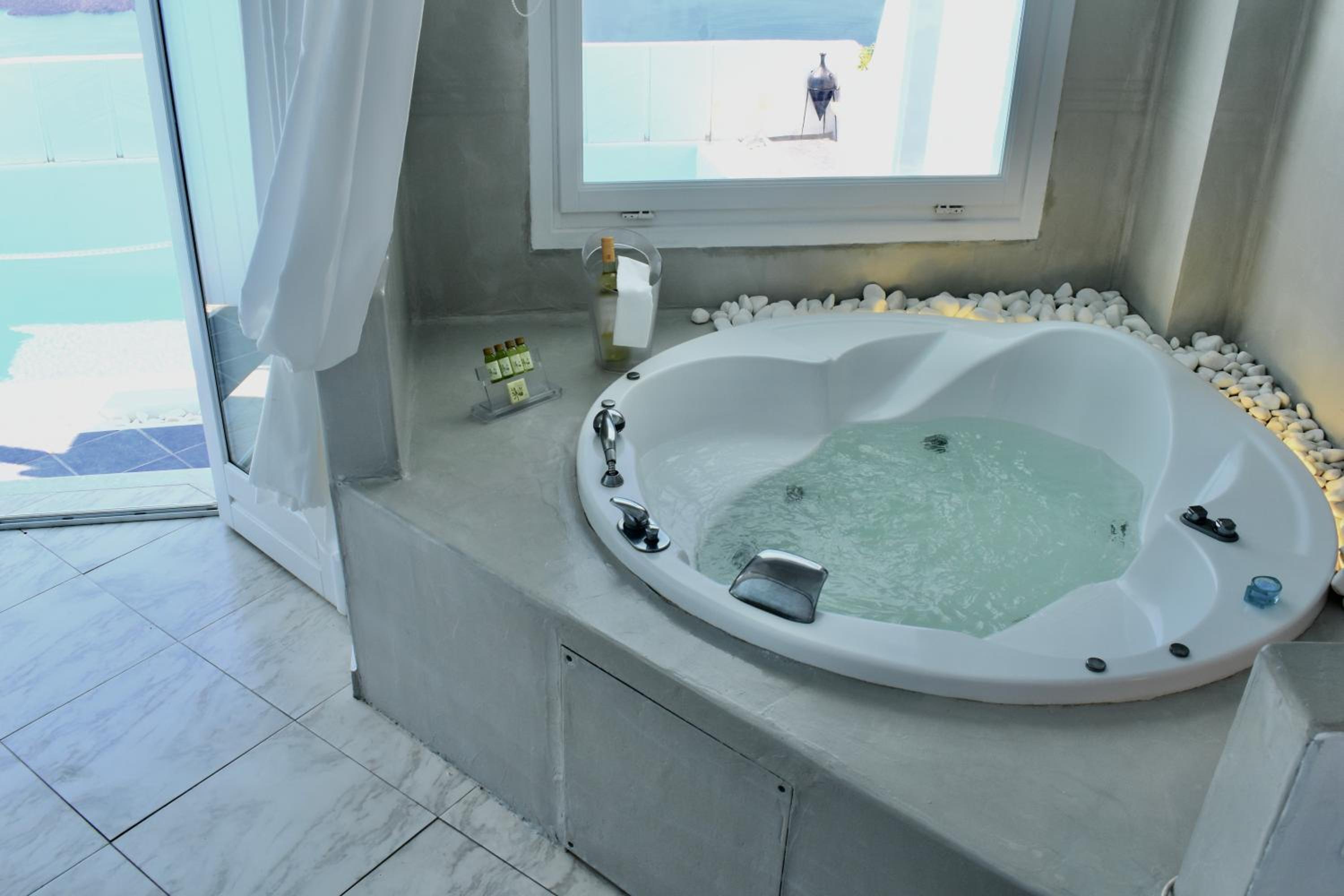 Aeolos Eco Studios & Suites Adults Only 15