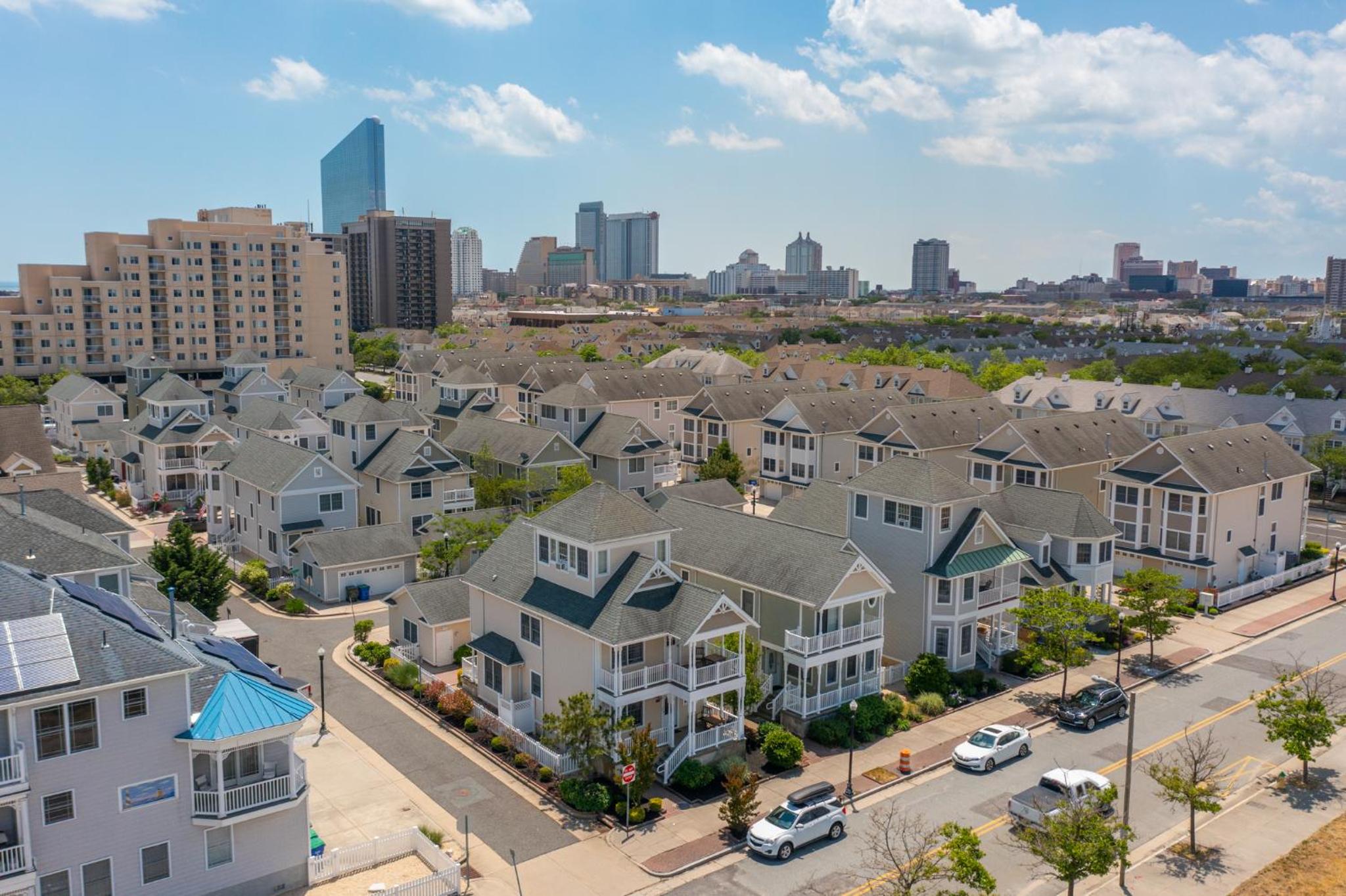The Lucky Beach House, The Most Popular Beach House in Atlantic City! WOW! view 3