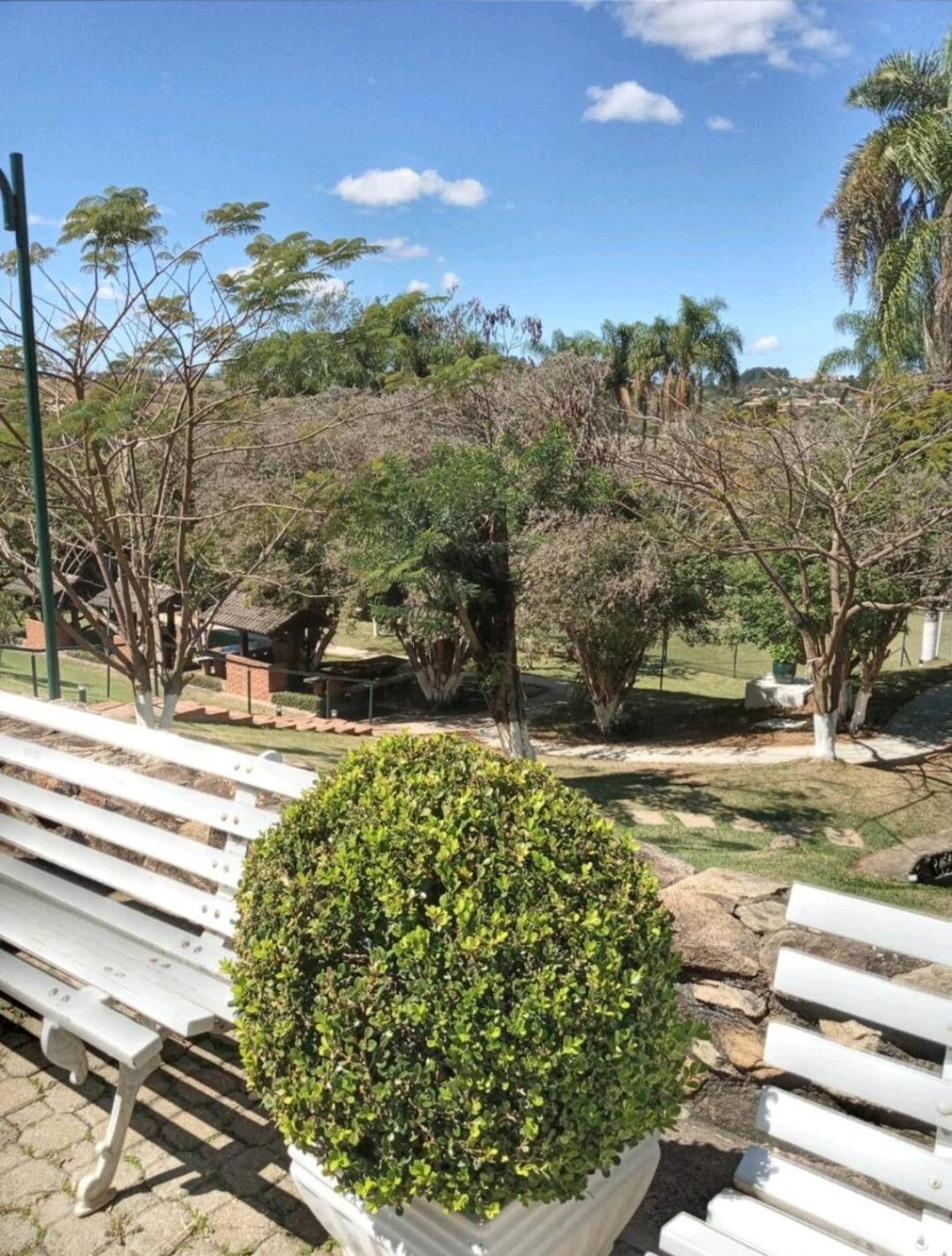 Flat encantador localizado no melhor de Serra Negra - SP