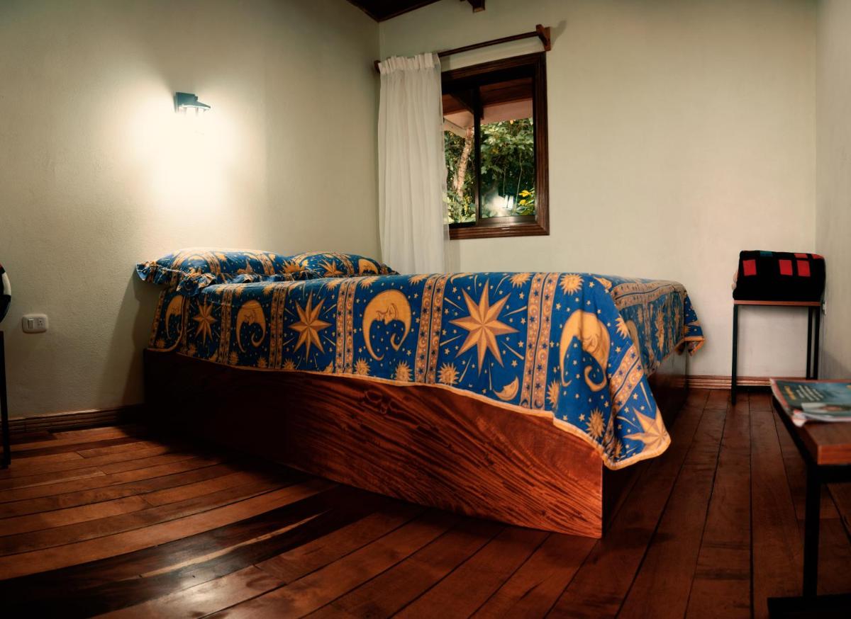 Monte Santo Y Café