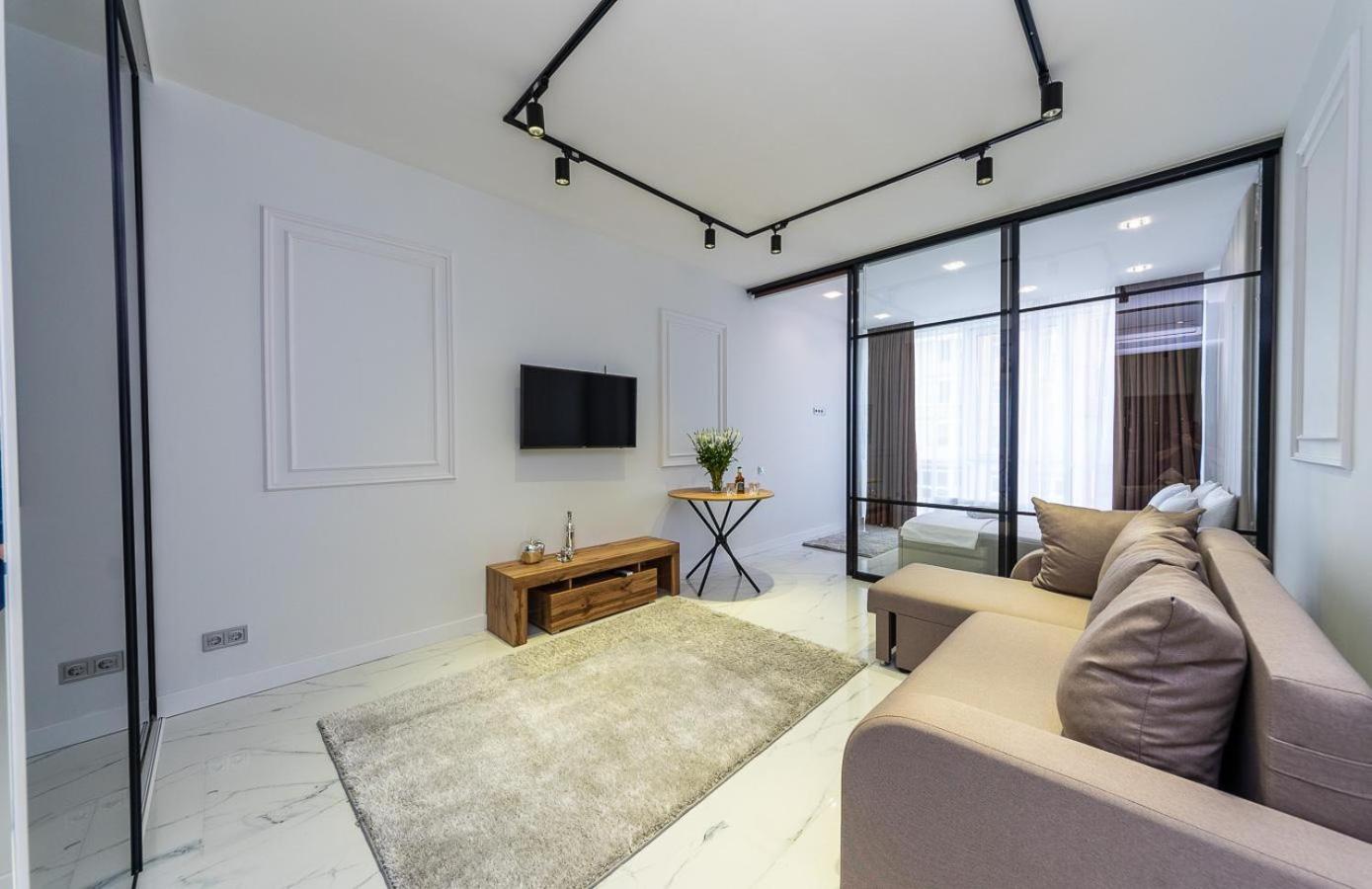 Nikira apartment 92 Smart Plaza Obolon metro Minsk view 2