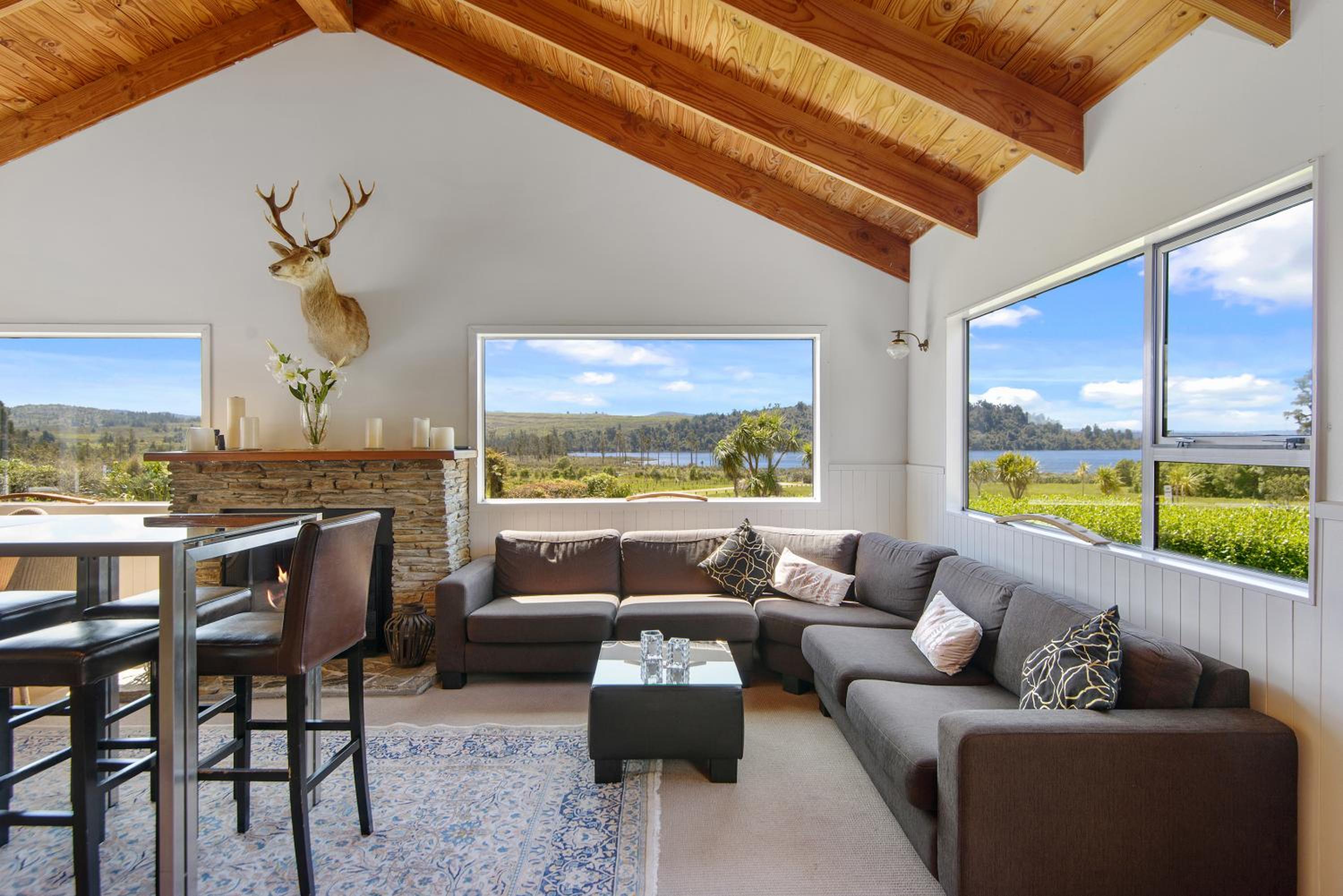 Lake Brunner Eco Lodge