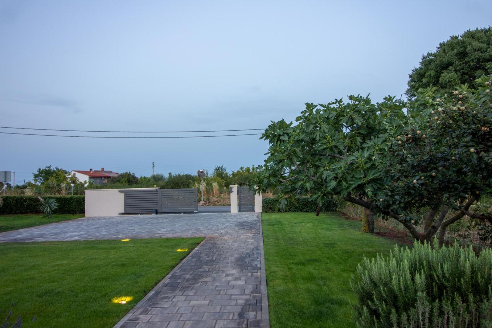 Amazing villa Ani with Pool & whirpool near the beach - WiiBuk view 4