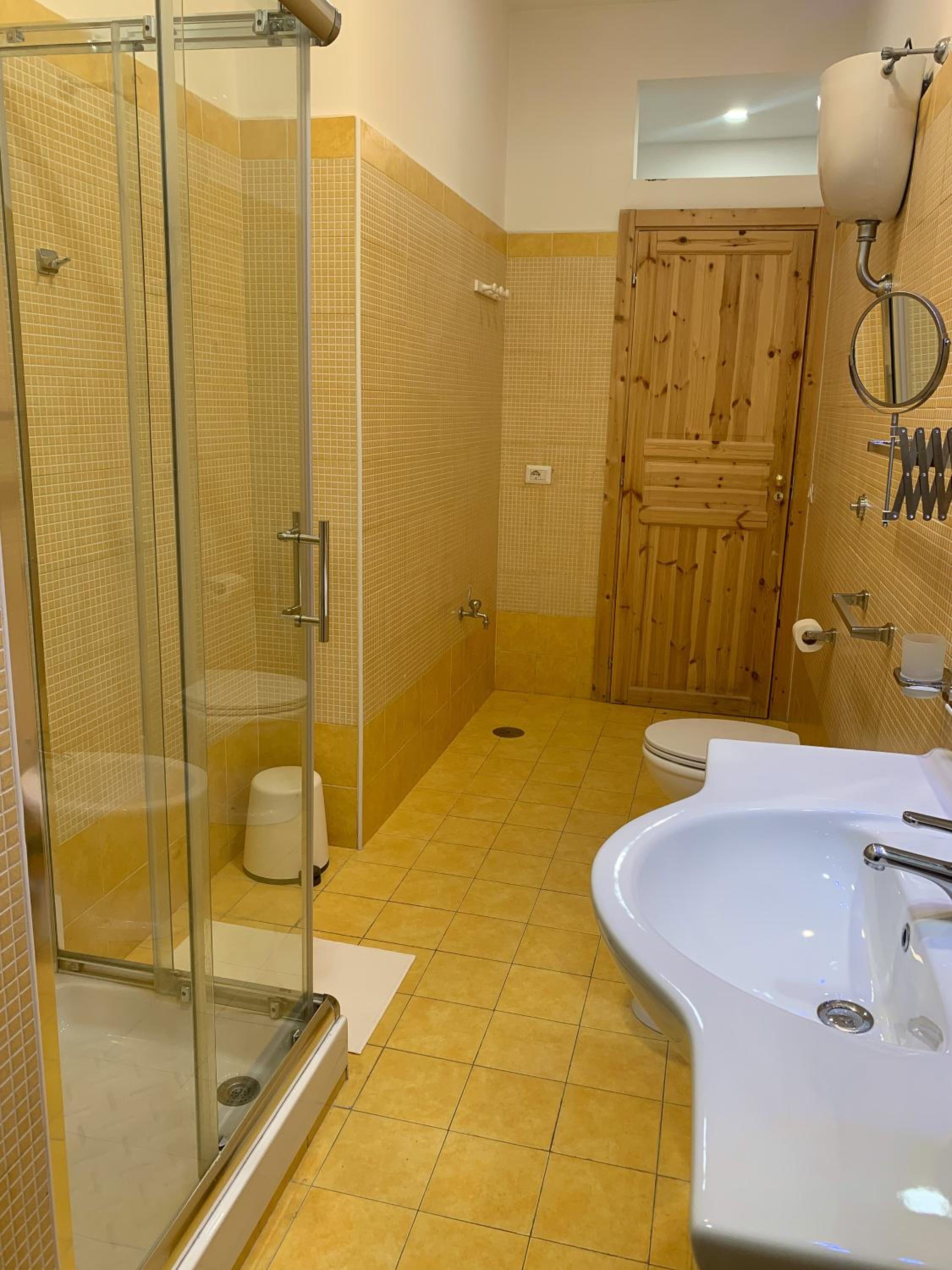 Galasso Apartments photo 5