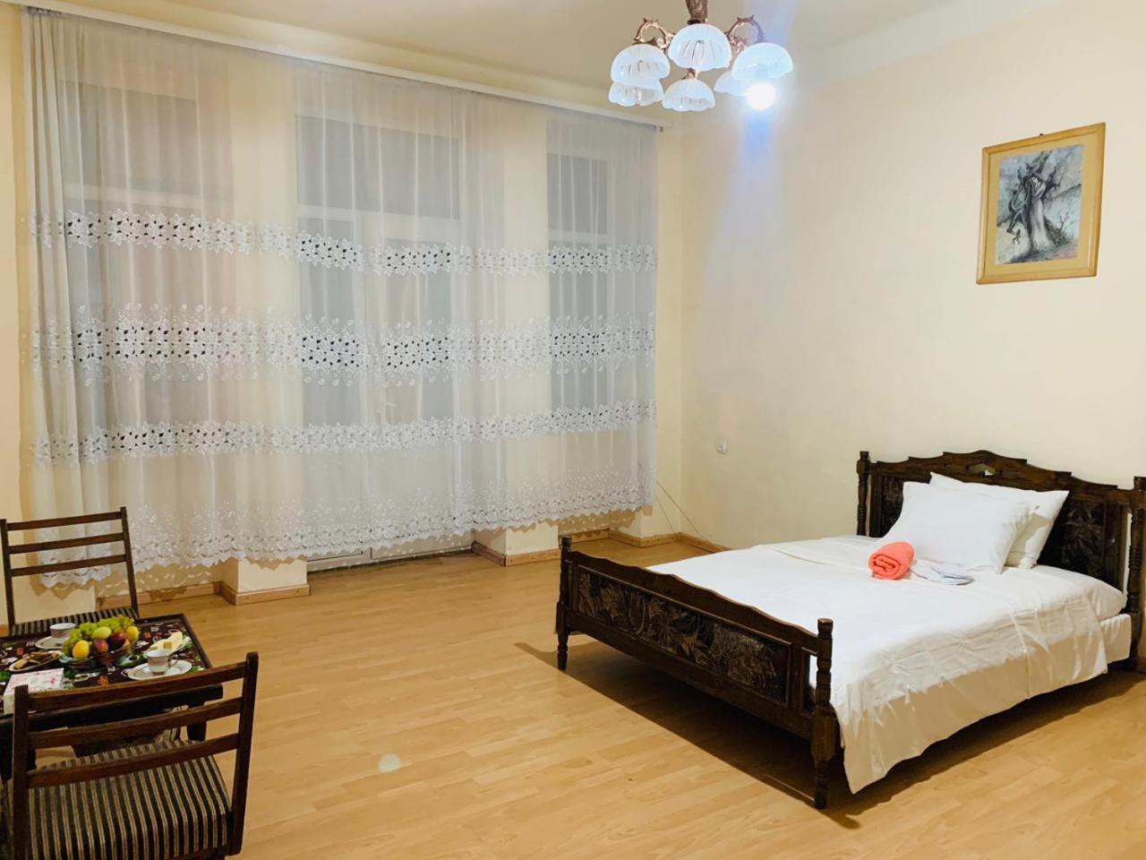 Daisy Hostel & Tour