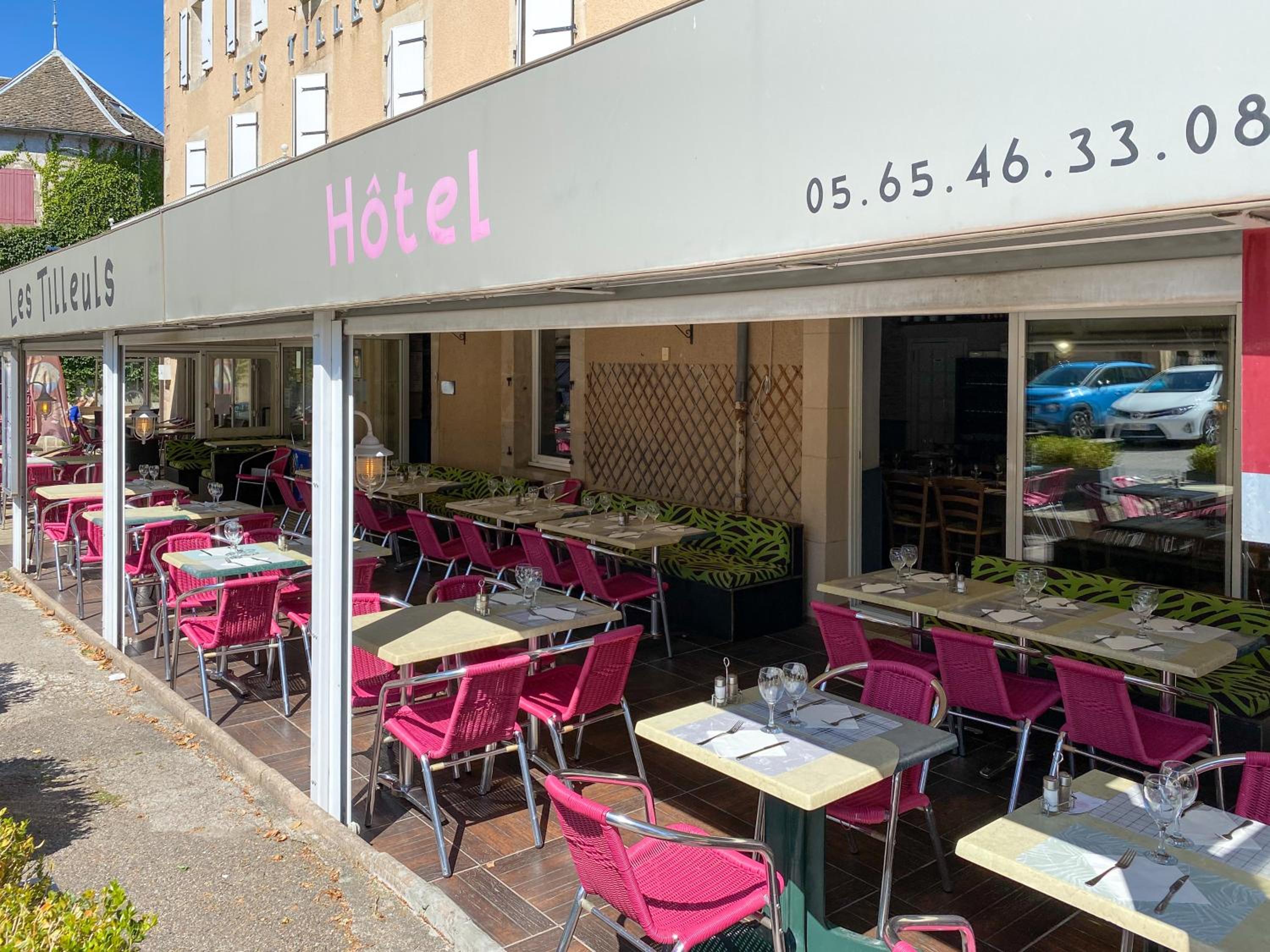 restaurant