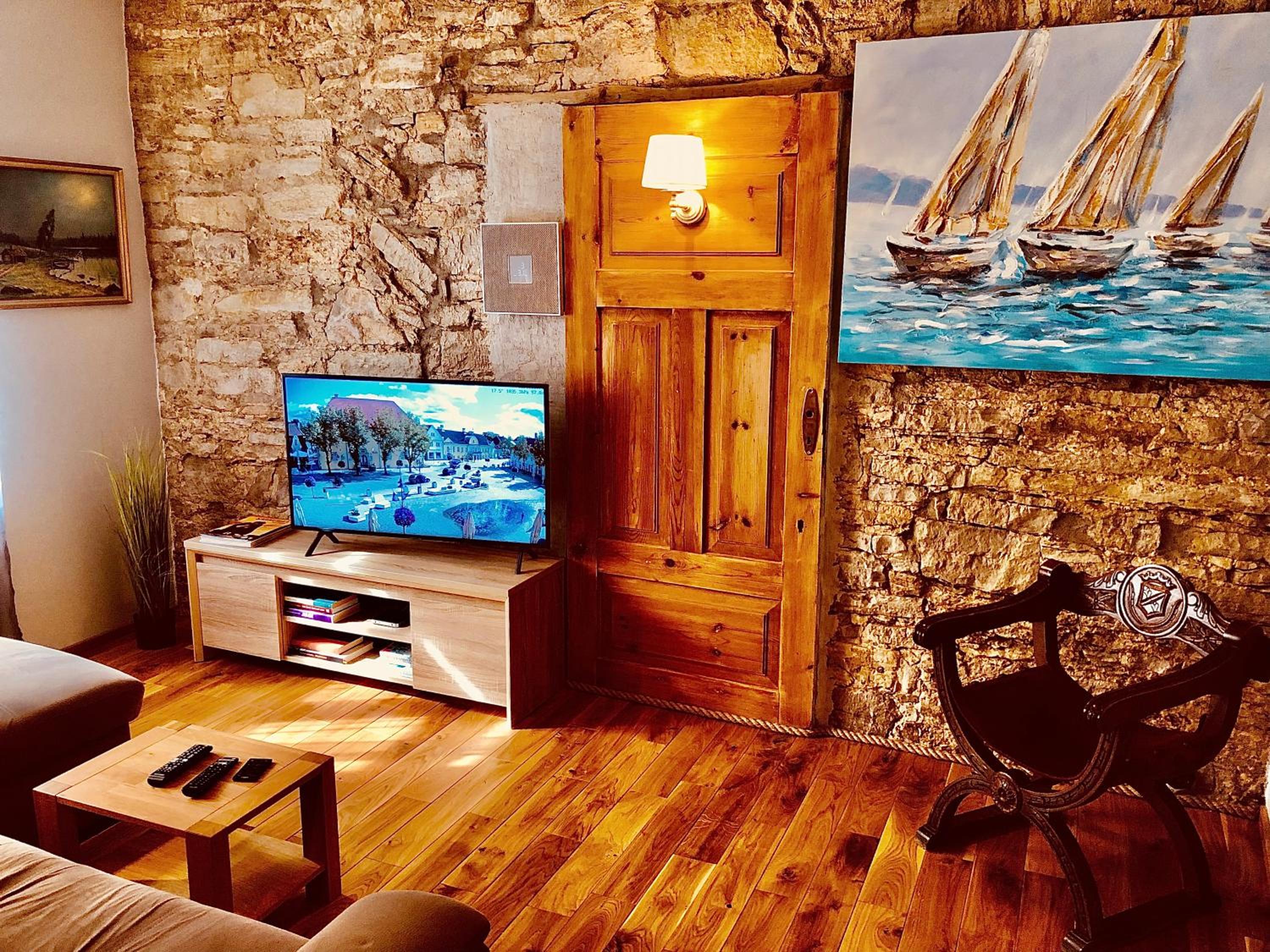 Kohtu Apartment Epoch view 5