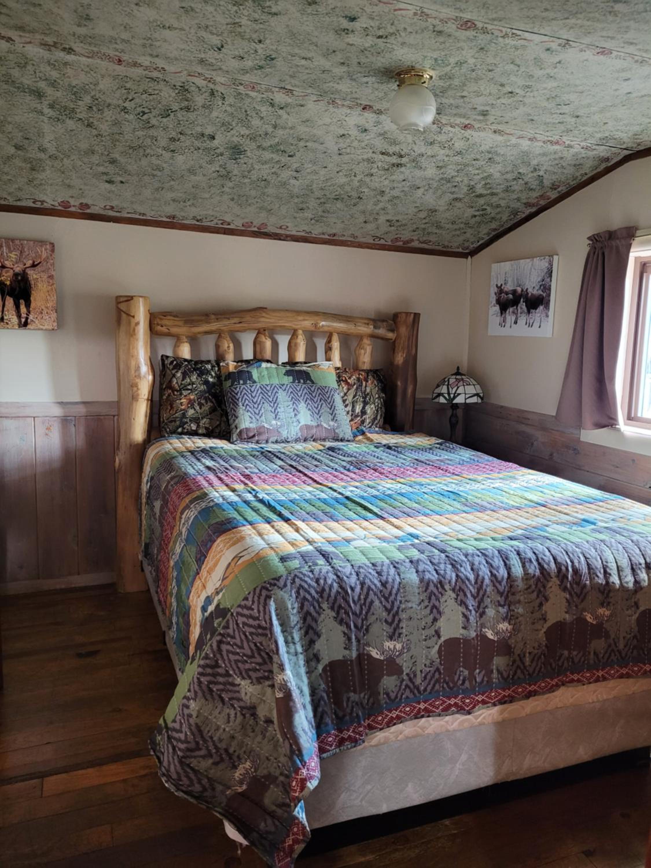 Chinook Cabins & RV Park