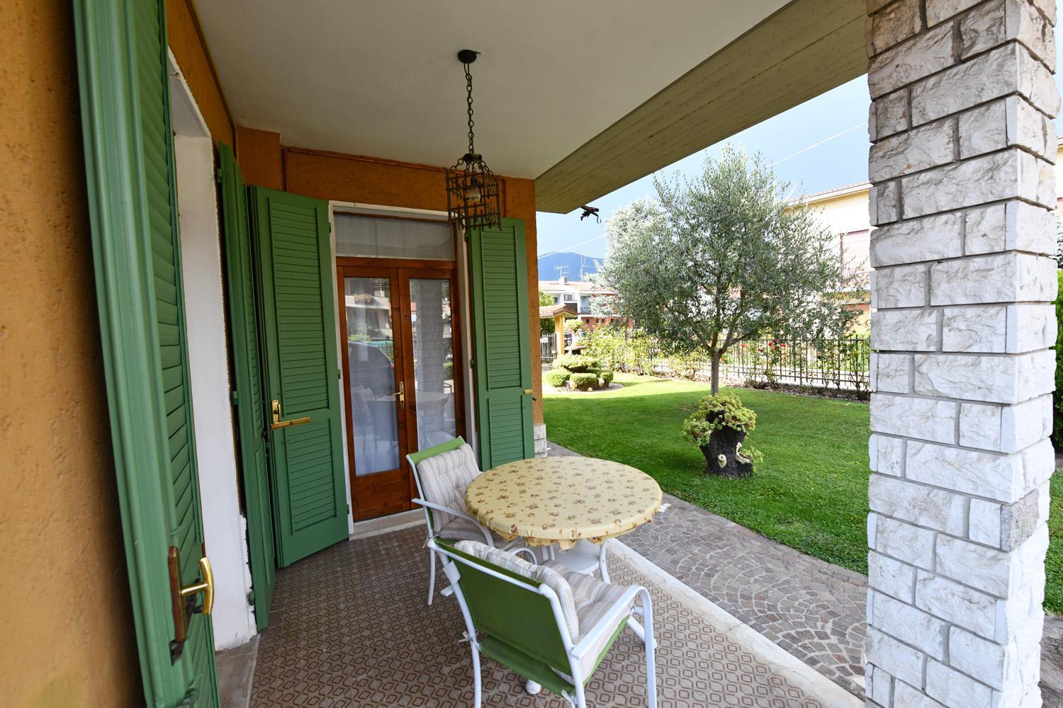 Fontana Fiorita Iseo view 3