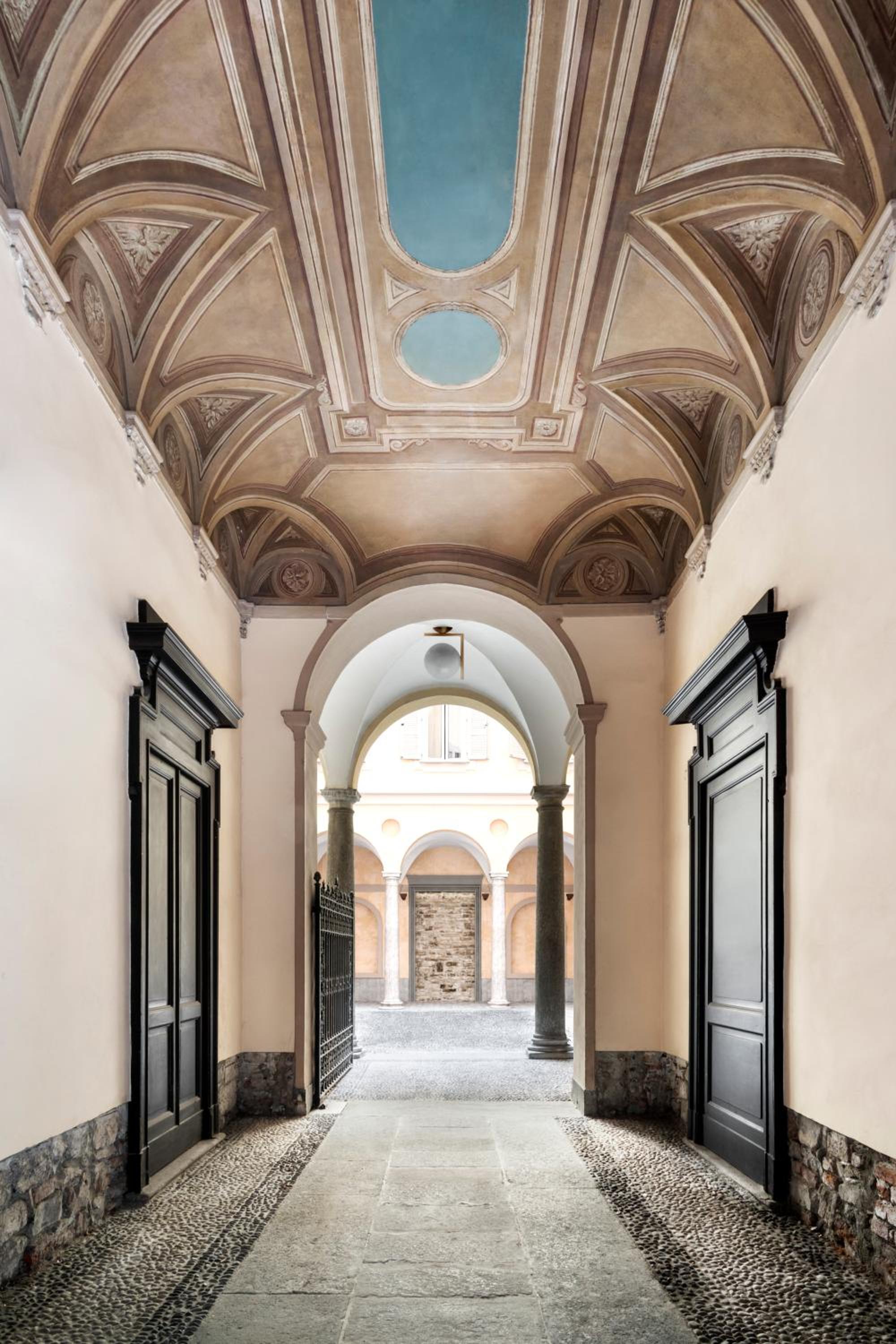 Loggia Visconti - by MyHomeInComo view 2