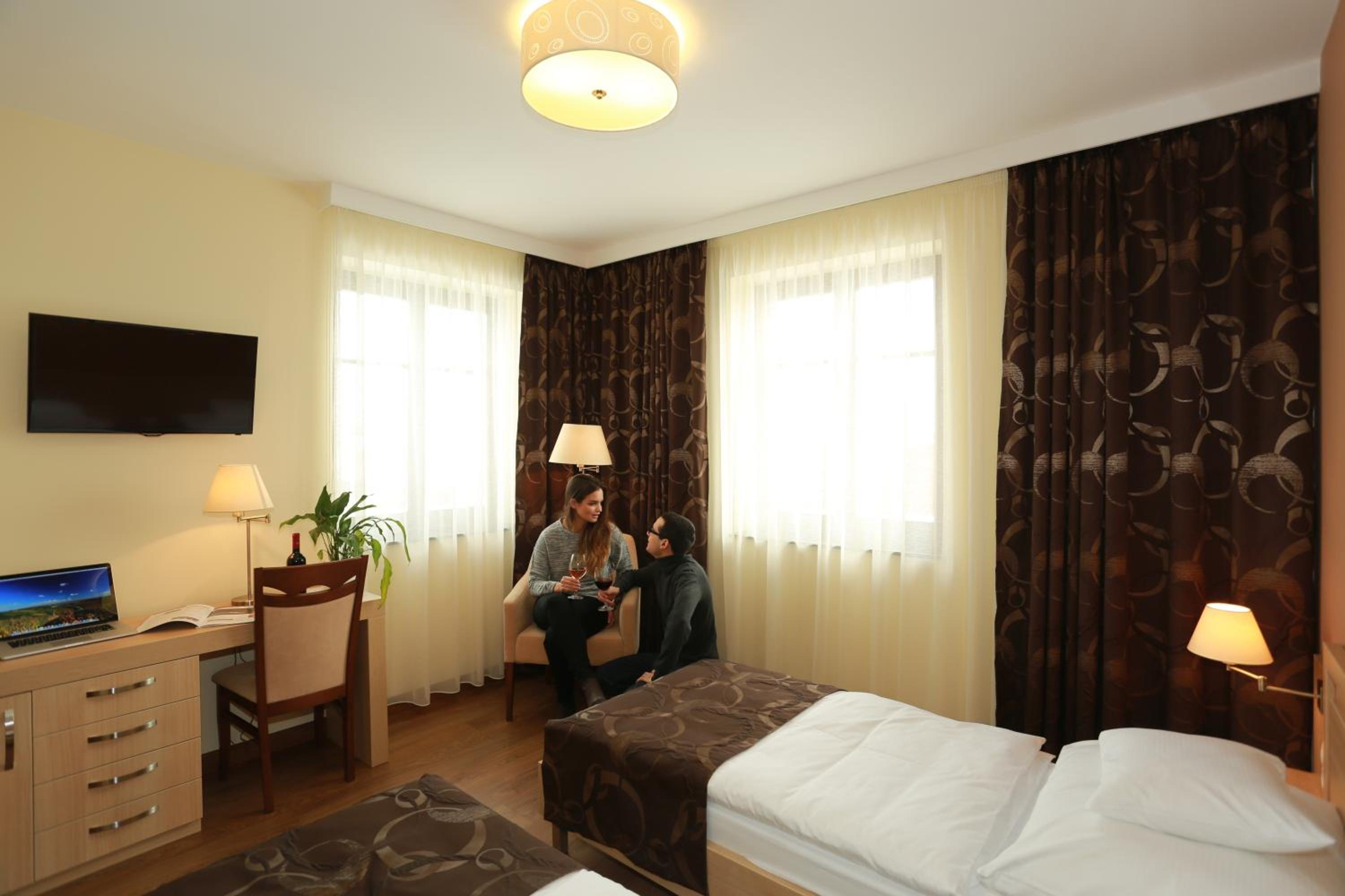 Photo 7