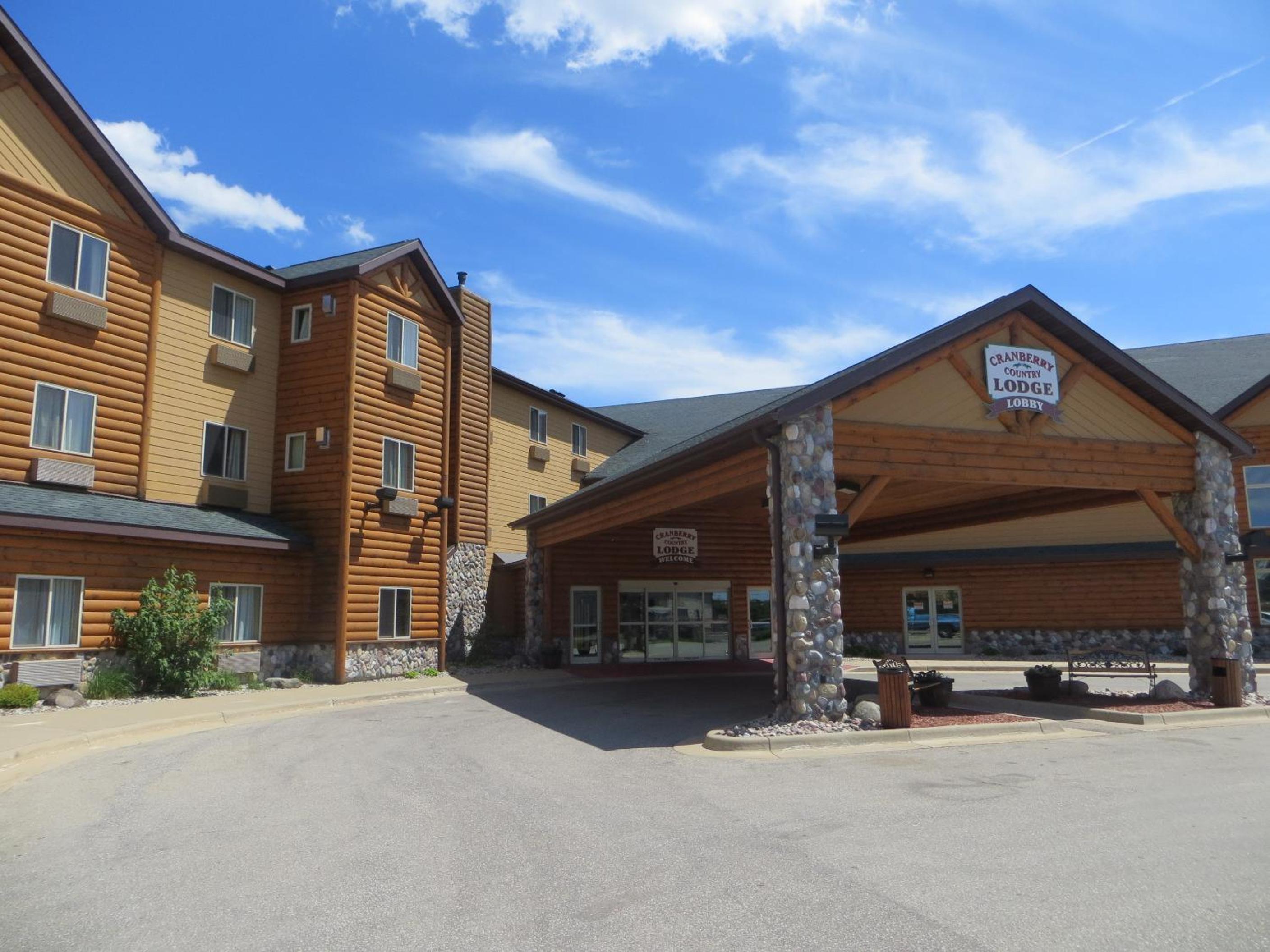 Tomah Vacations - Cranberry Country Lodge - Property Image 1