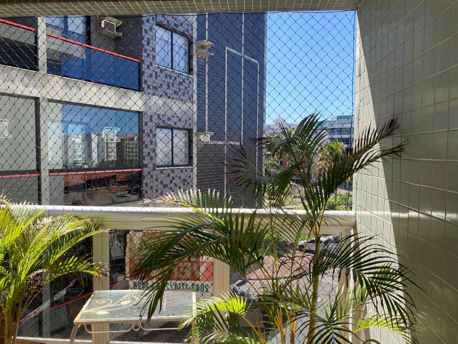 Joneson aluga um apto 3 Quartos na beira da Praia do Forte