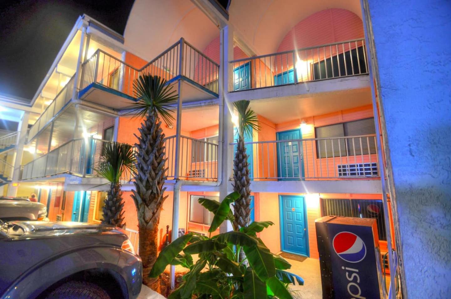 Hotel Blue Haven Villa - Image 1