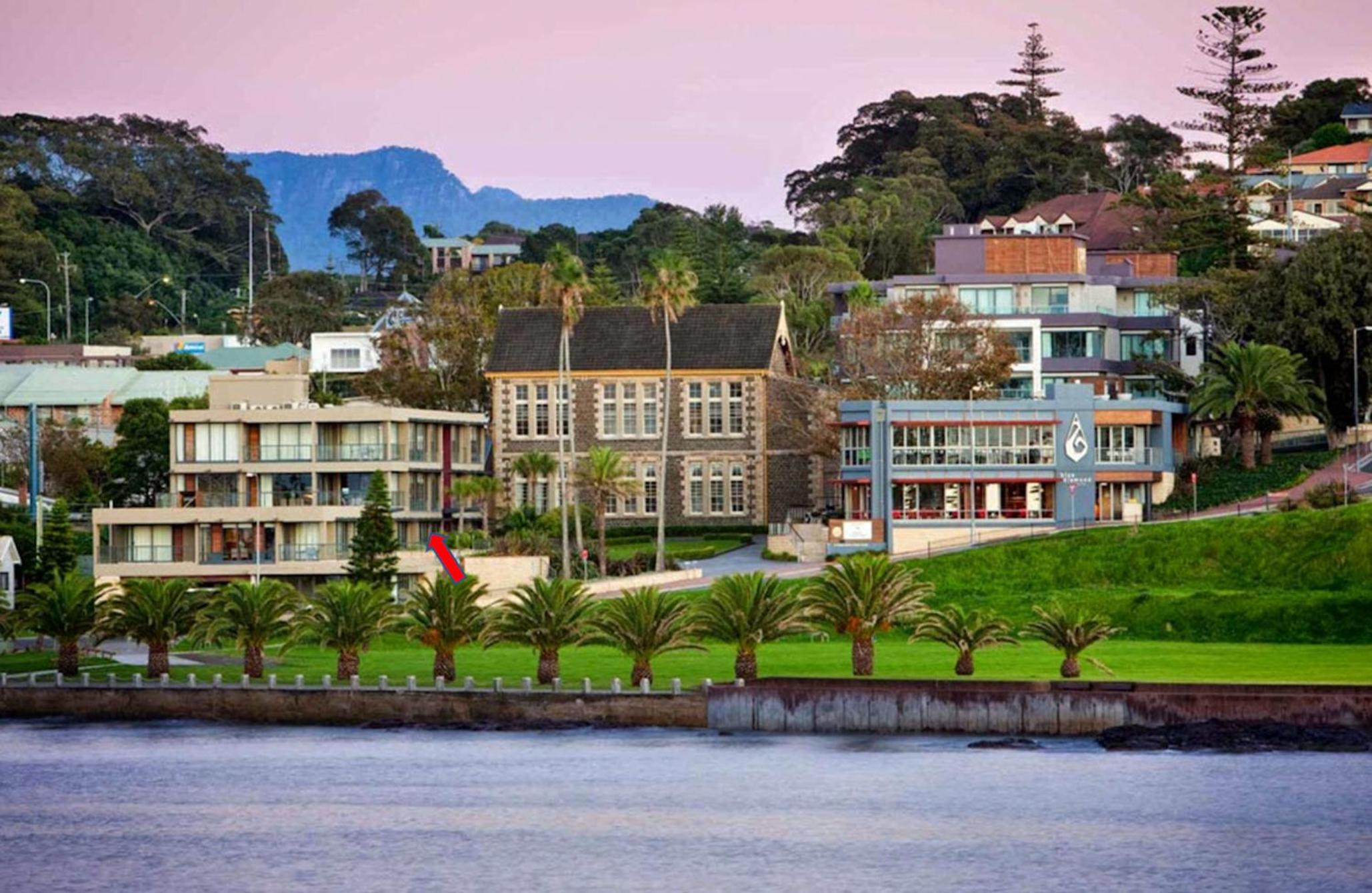 Harbourside Studio Apartment view 4