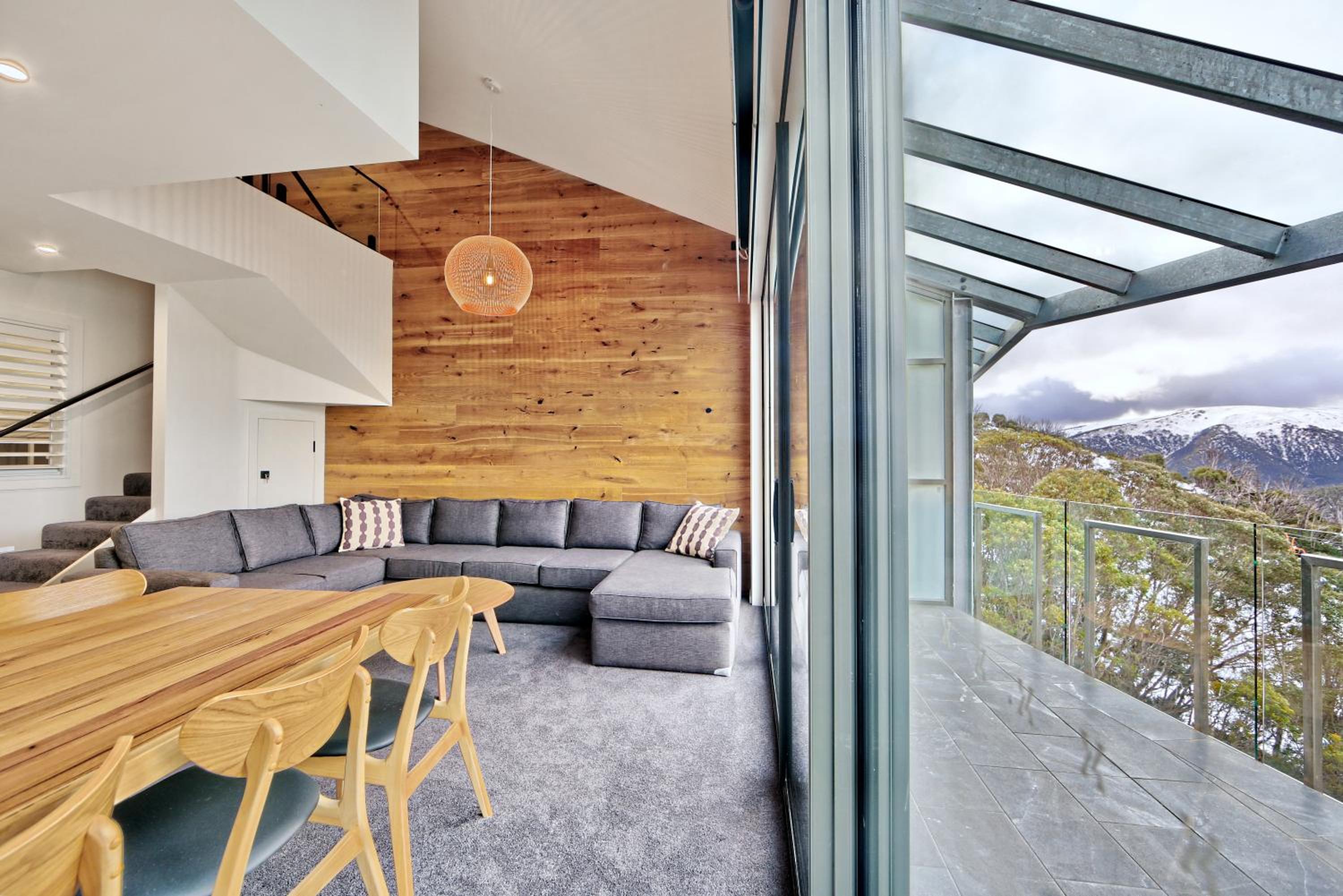 Snow Ski Apartments Penthouse 32