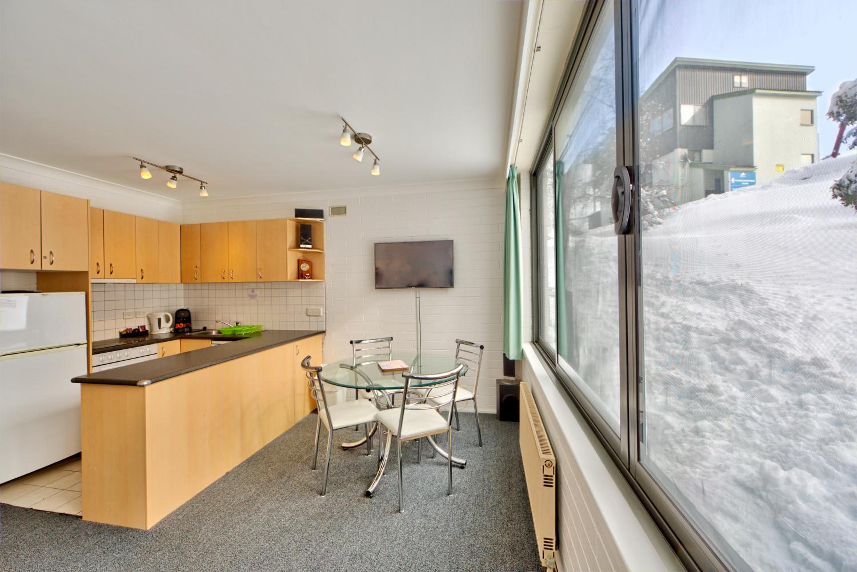 Snow Ski Apartments 05 view 3