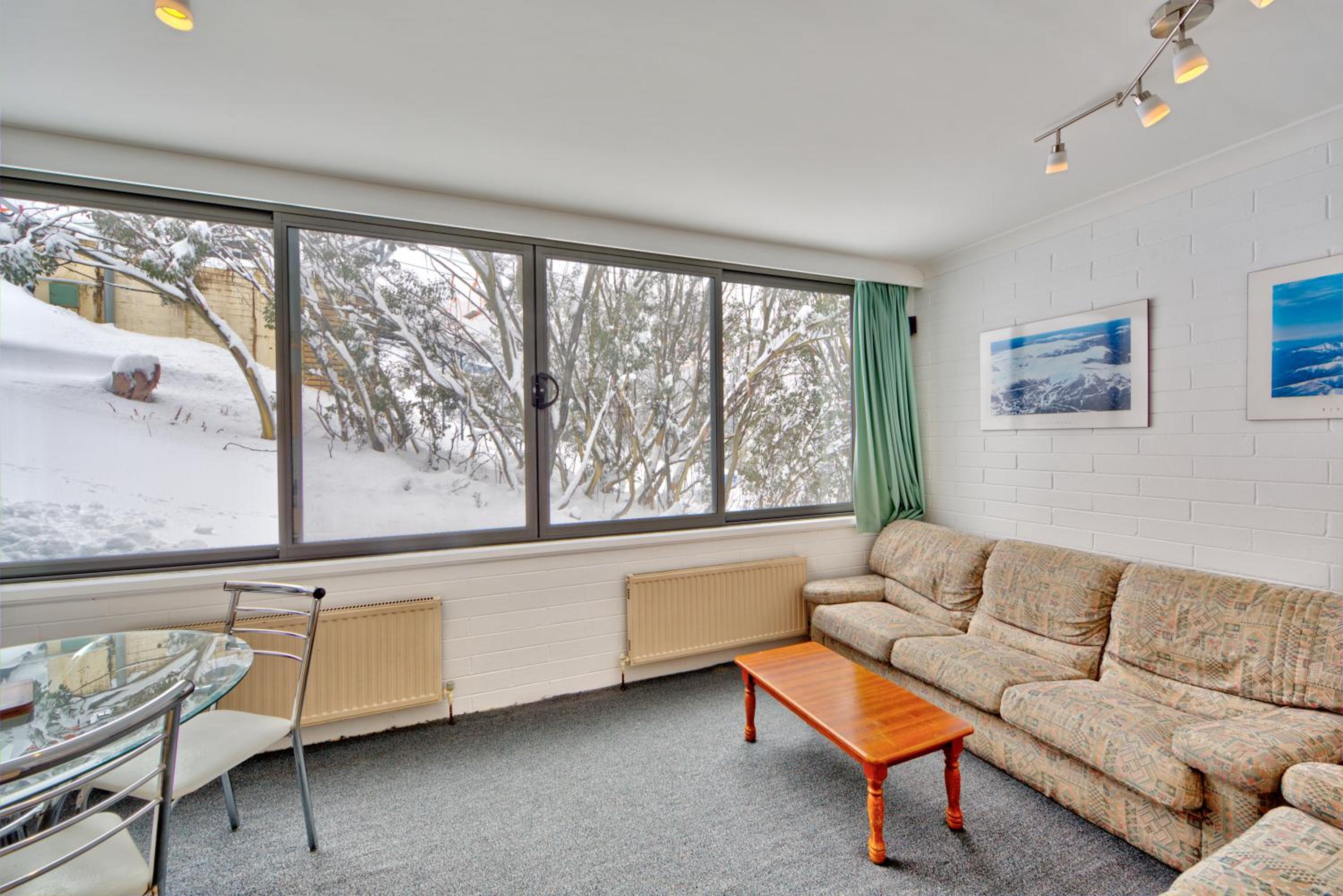 Snow Ski Apartments 05 view 2