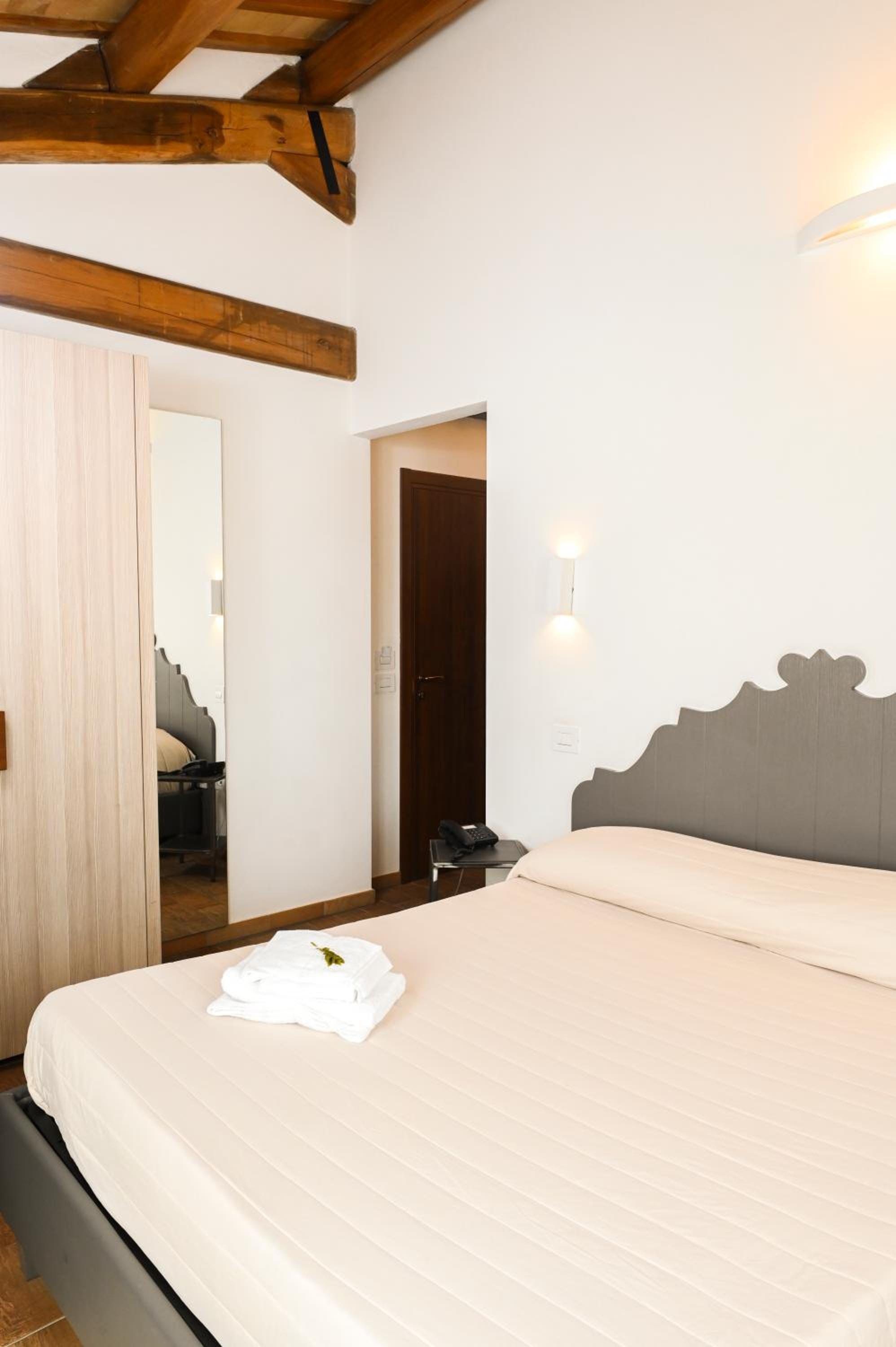 Moretti Village - SOPHIE ROOMS COUNTRY HOUSE