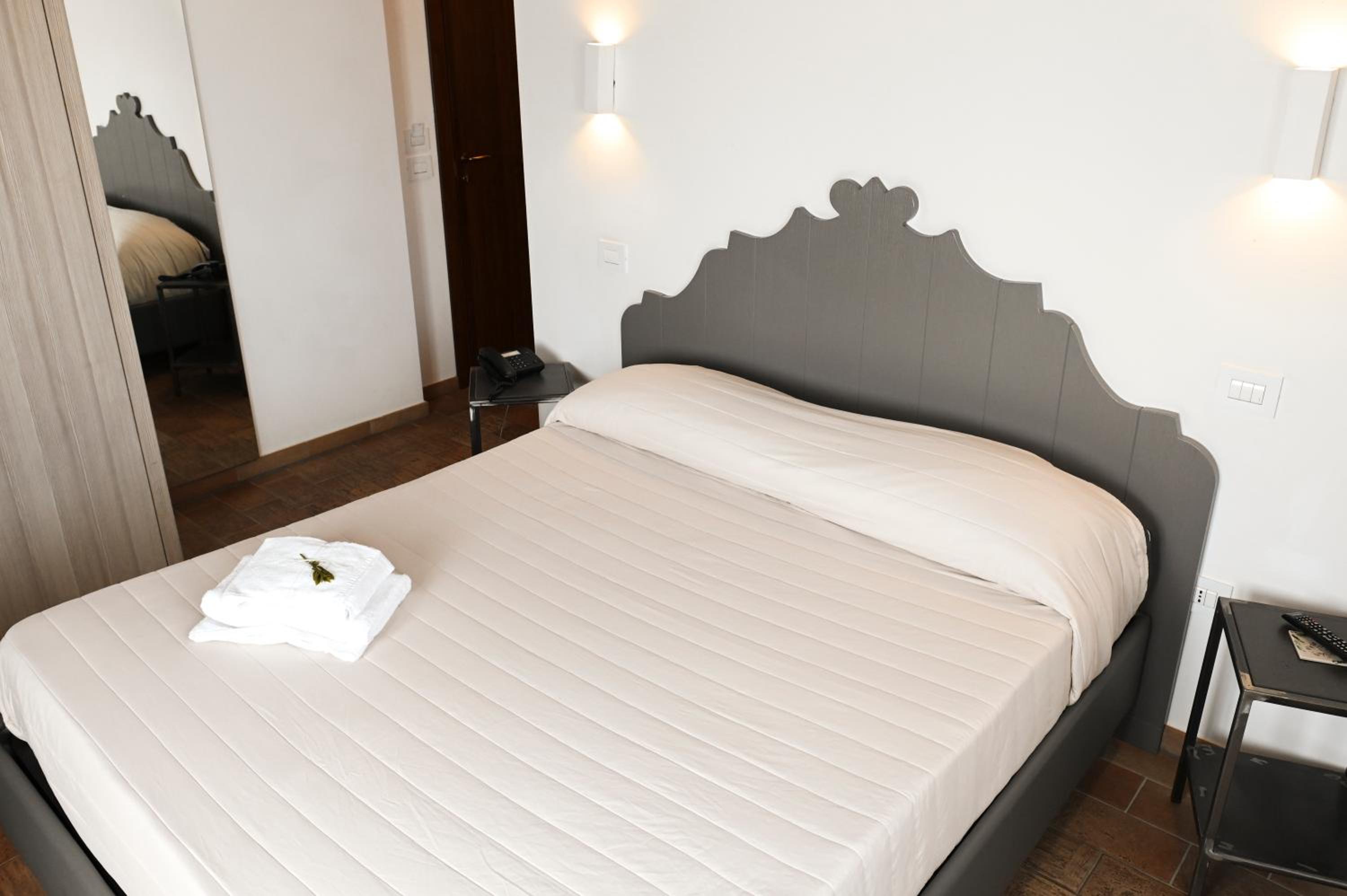 Moretti Village - SOPHIE ROOMS COUNTRY HOUSE