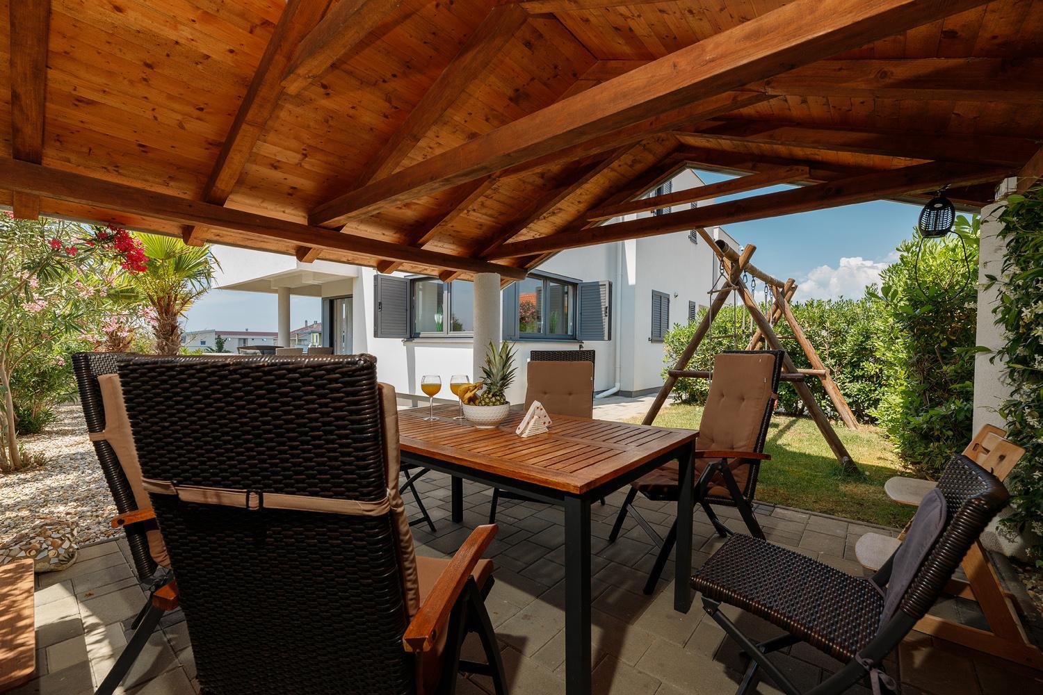 MALO Ferienvilla Privlaka, Pool, Boje, WI-FI, Wallbox view 4