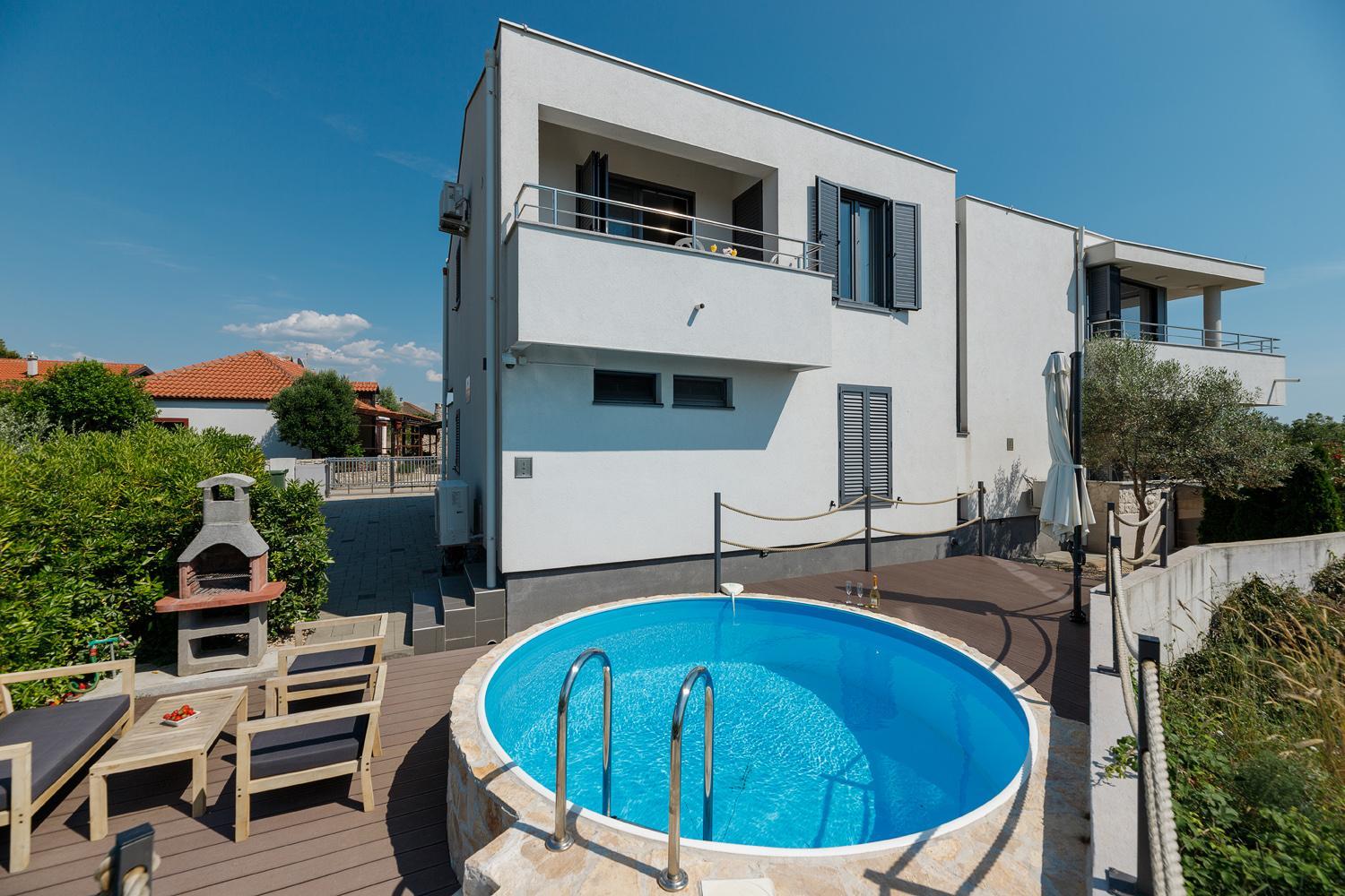 MALO Ferienvilla Privlaka, Pool, Boje, WI-FI, Wallbox view 2
