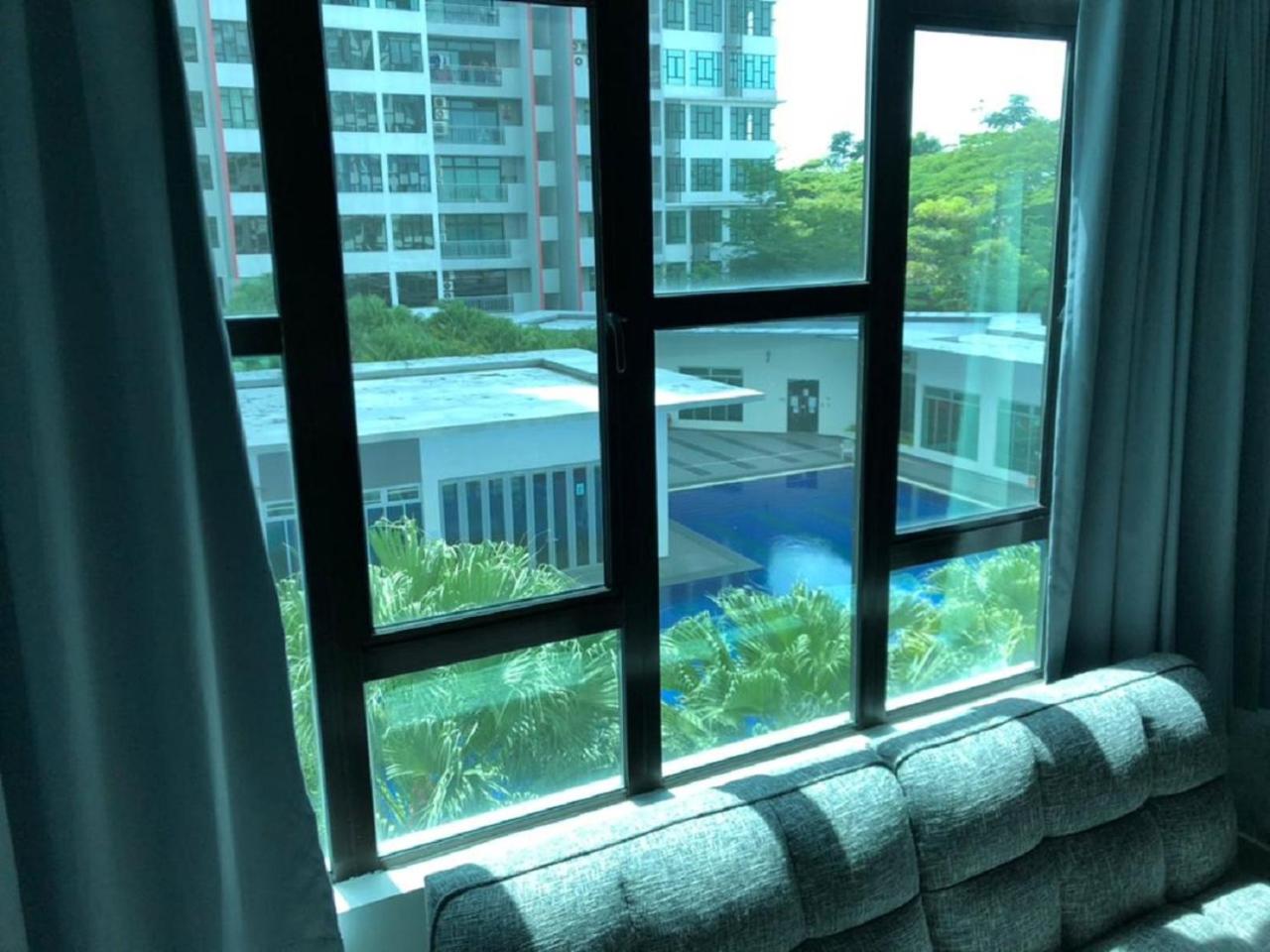 02-AUSTIN REGENCY HOMESTAY for 2pax Pool View